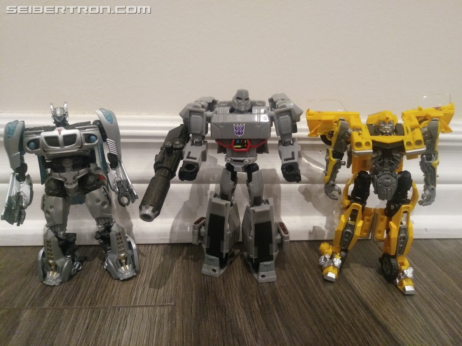 Transformers News: Pictorial Review of Deluxe Megatron from Transformers Cyberverse Transformers News: Pictorial Review of Deluxe Megatron from Transformers Cyberverse