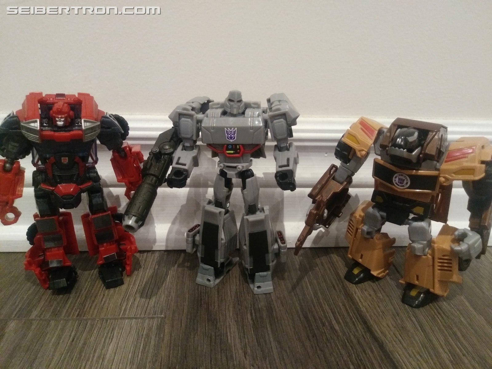 Transformers News: Pictorial Review of Deluxe Megatron from Transformers Cyberverse Transformers News: Pictorial Review of Deluxe Megatron from Transformers Cyberverse