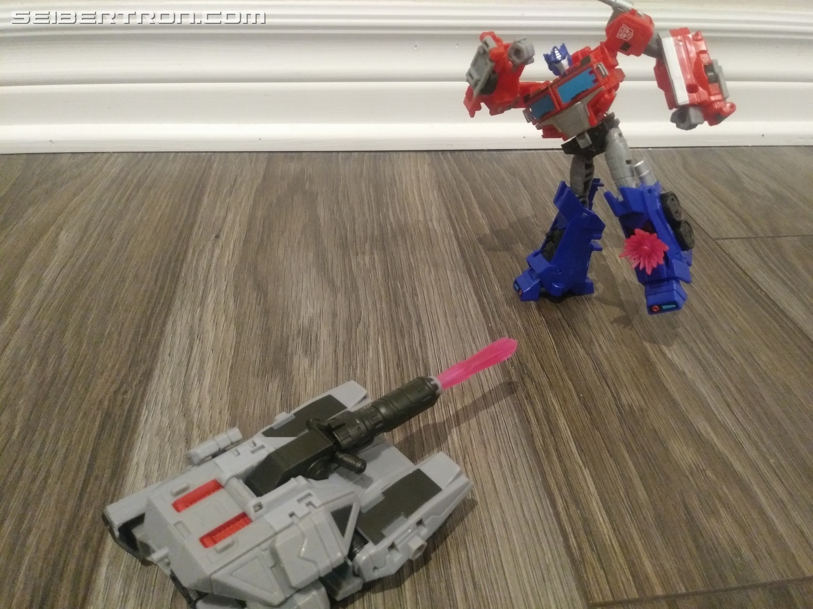 Transformers News: Pictorial Review of Deluxe Megatron from Transformers Cyberverse Transformers News: Pictorial Review of Deluxe Megatron from Transformers Cyberverse