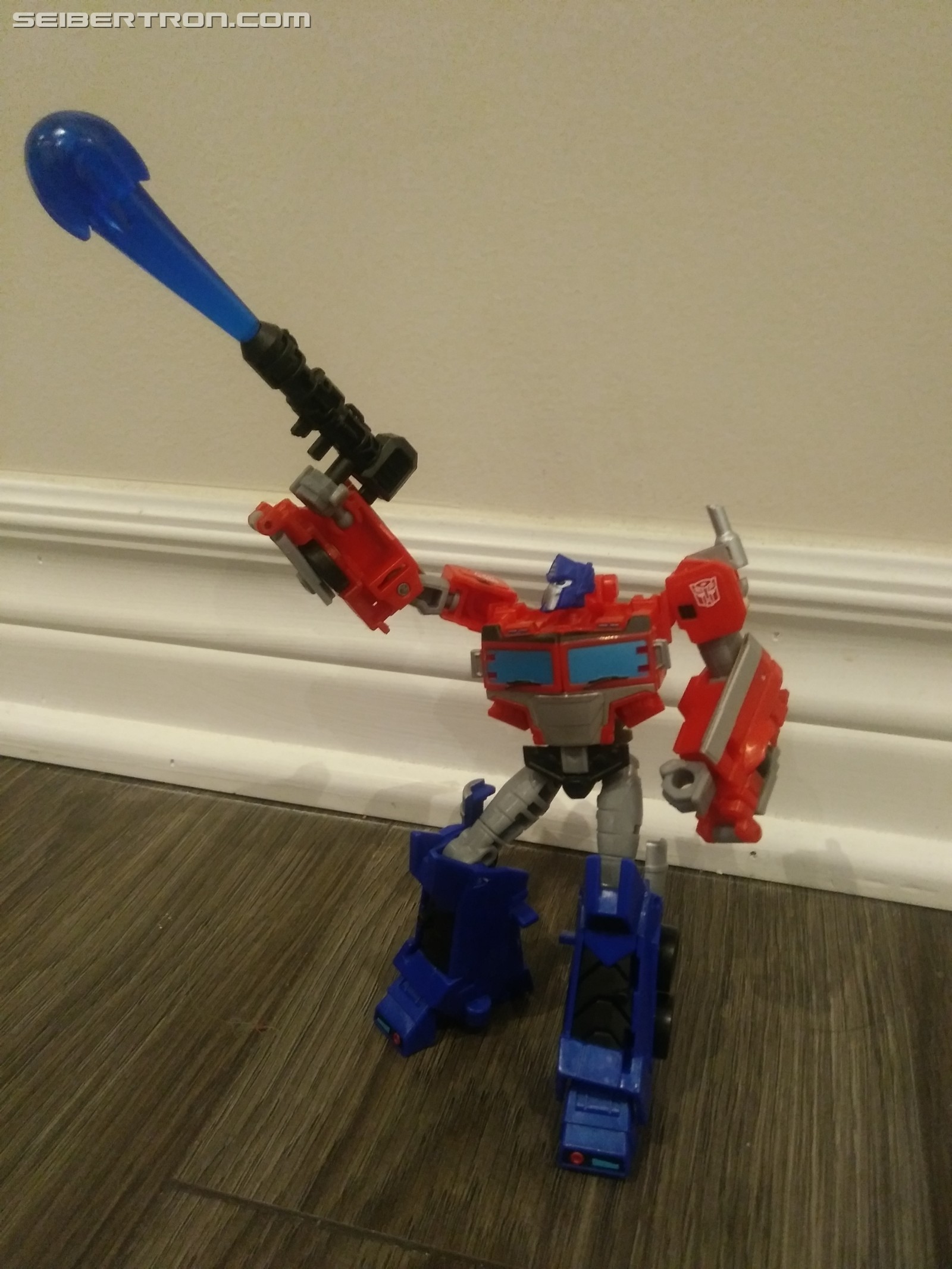 Transformers News: Pictorial Review for Deluxe Optimus from Transformers Cyberverse Transformers News: Pictorial Review for Deluxe Optimus from Transformers Cyberverse