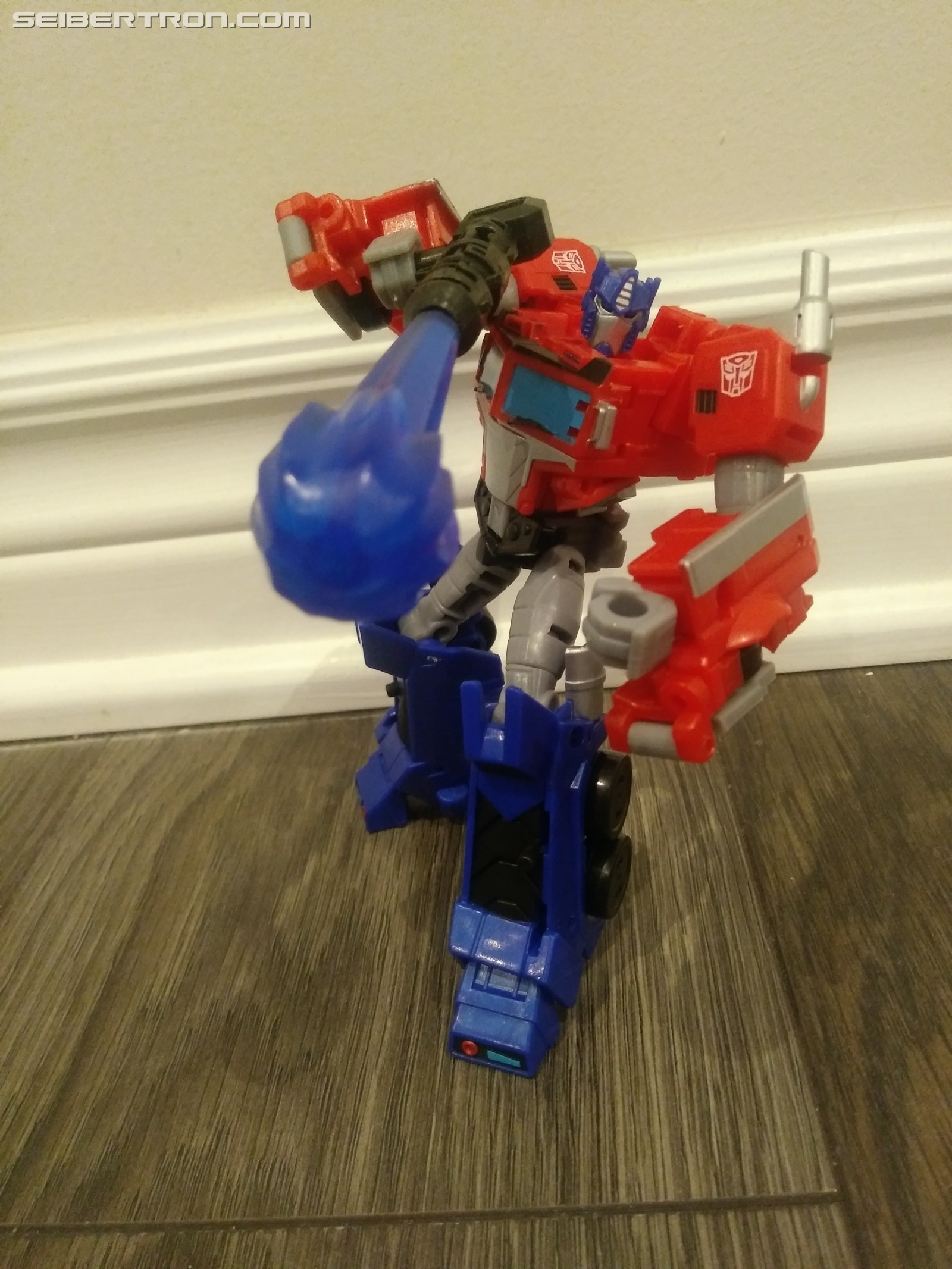 Transformers News: Pictorial Review for Deluxe Optimus from Transformers Cyberverse Transformers News: Pictorial Review for Deluxe Optimus from Transformers Cyberverse