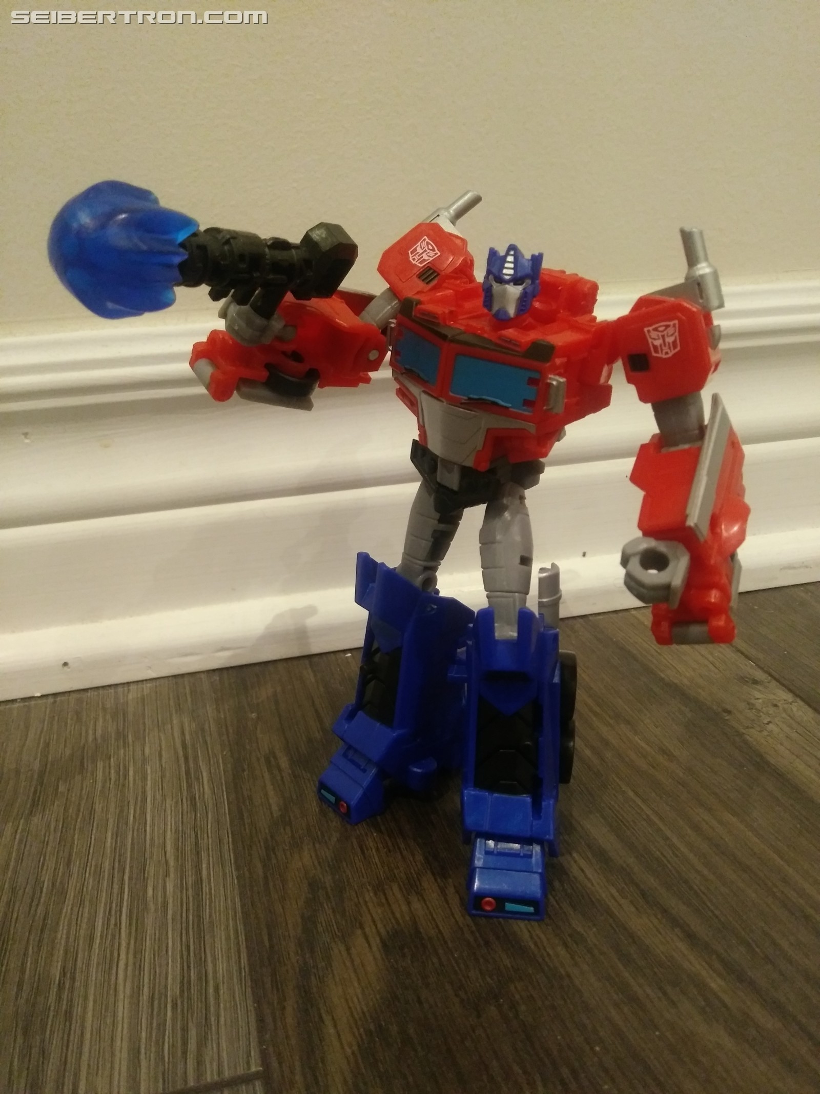 Transformers News: Pictorial Review for Deluxe Optimus from Transformers Cyberverse Transformers News: Pictorial Review for Deluxe Optimus from Transformers Cyberverse