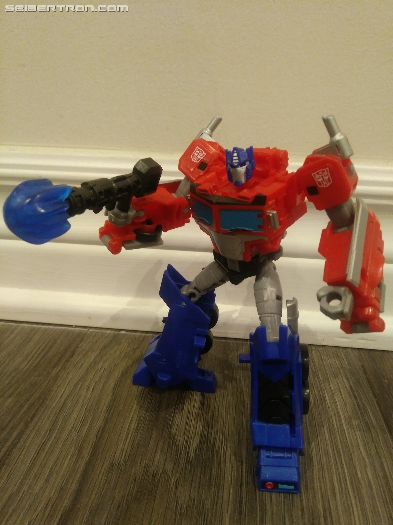 Transformers News: Pictorial Review for Deluxe Optimus from Transformers Cyberverse Transformers News: Pictorial Review for Deluxe Optimus from Transformers Cyberverse