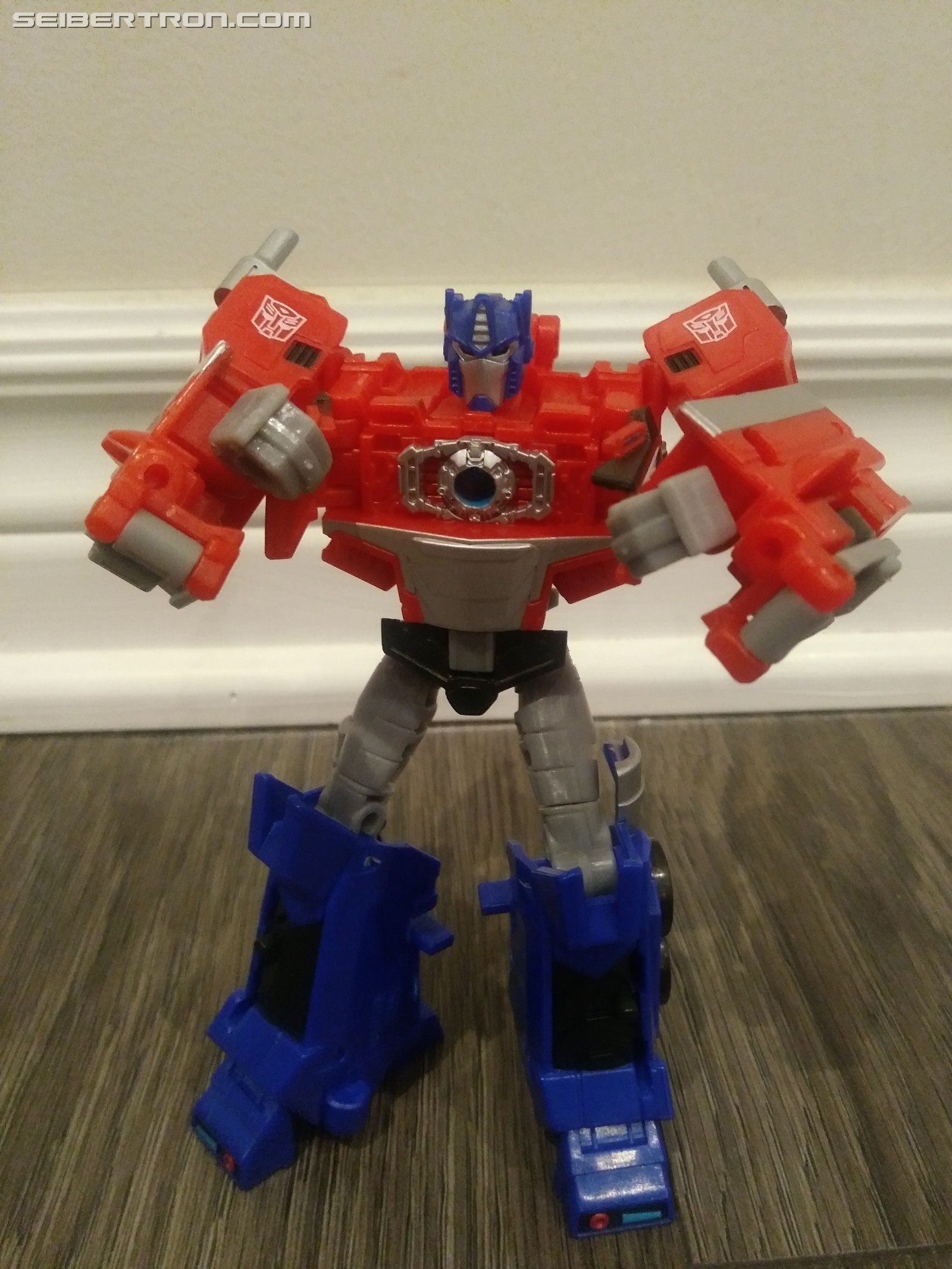 Transformers News: Pictorial Review for Deluxe Optimus from Transformers Cyberverse Transformers News: Pictorial Review for Deluxe Optimus from Transformers Cyberverse