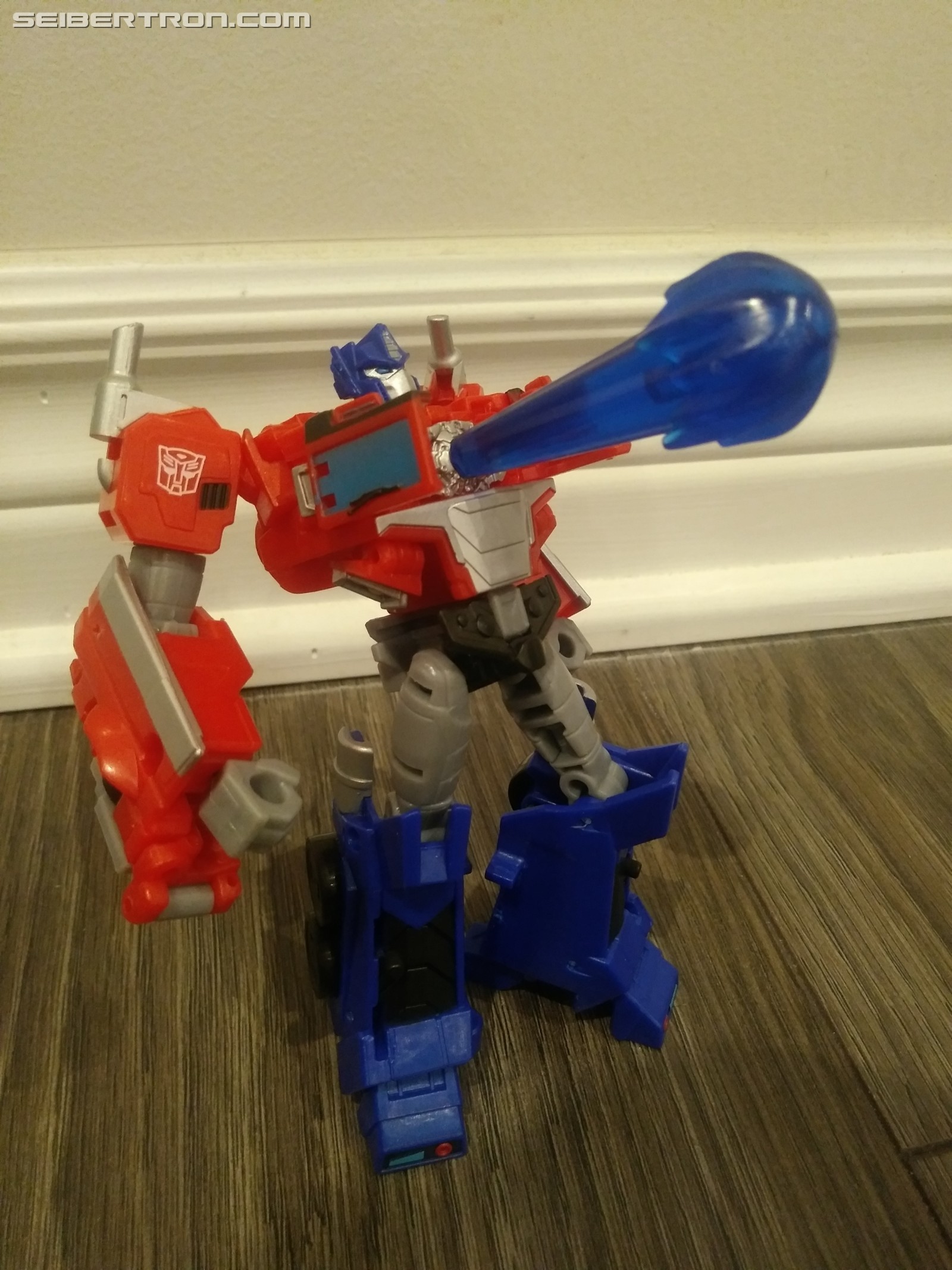 Transformers News: Pictorial Review for Deluxe Optimus from Transformers Cyberverse Transformers News: Pictorial Review for Deluxe Optimus from Transformers Cyberverse