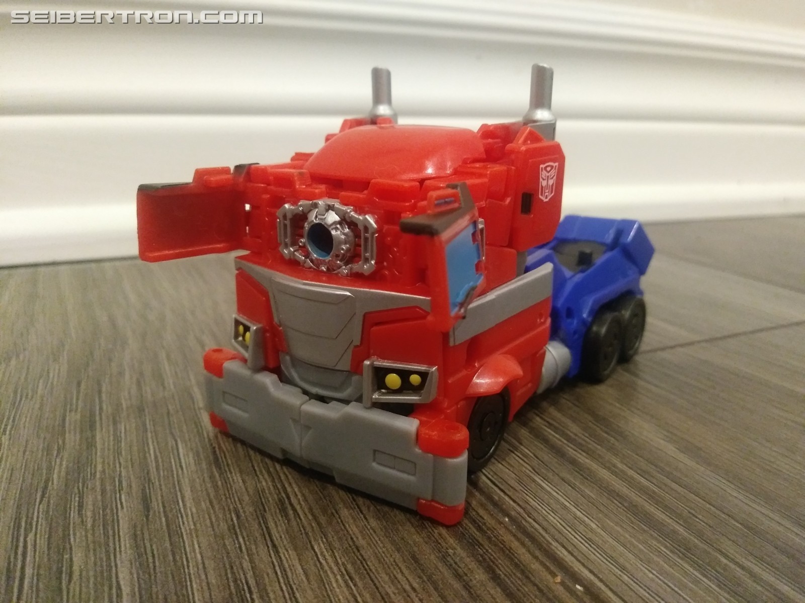 Transformers News: Pictorial Review for Deluxe Optimus from Transformers Cyberverse Transformers News: Pictorial Review for Deluxe Optimus from Transformers Cyberverse