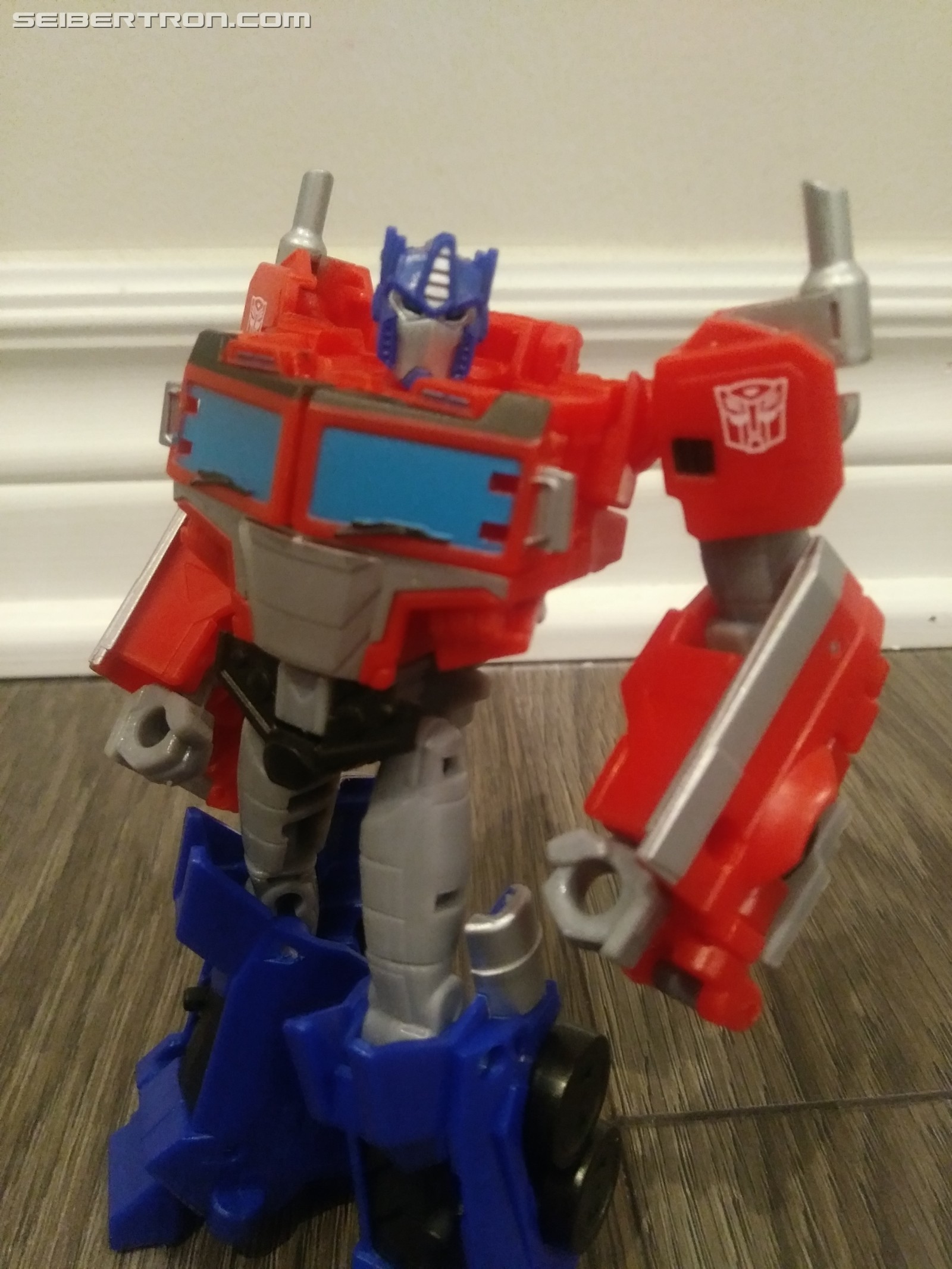 Transformers News: Pictorial Review for Deluxe Optimus from Transformers Cyberverse Transformers News: Pictorial Review for Deluxe Optimus from Transformers Cyberverse