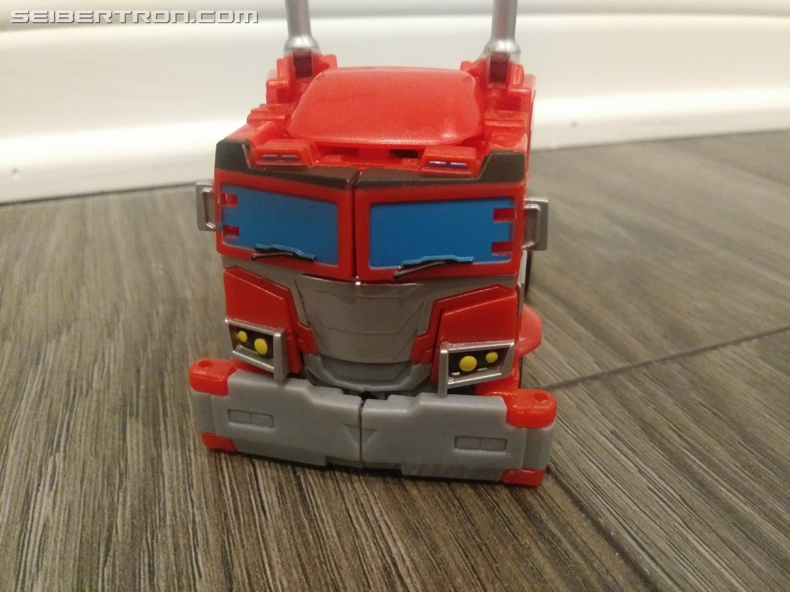Transformers News: Pictorial Review for Deluxe Optimus from Transformers Cyberverse Transformers News: Pictorial Review for Deluxe Optimus from Transformers Cyberverse