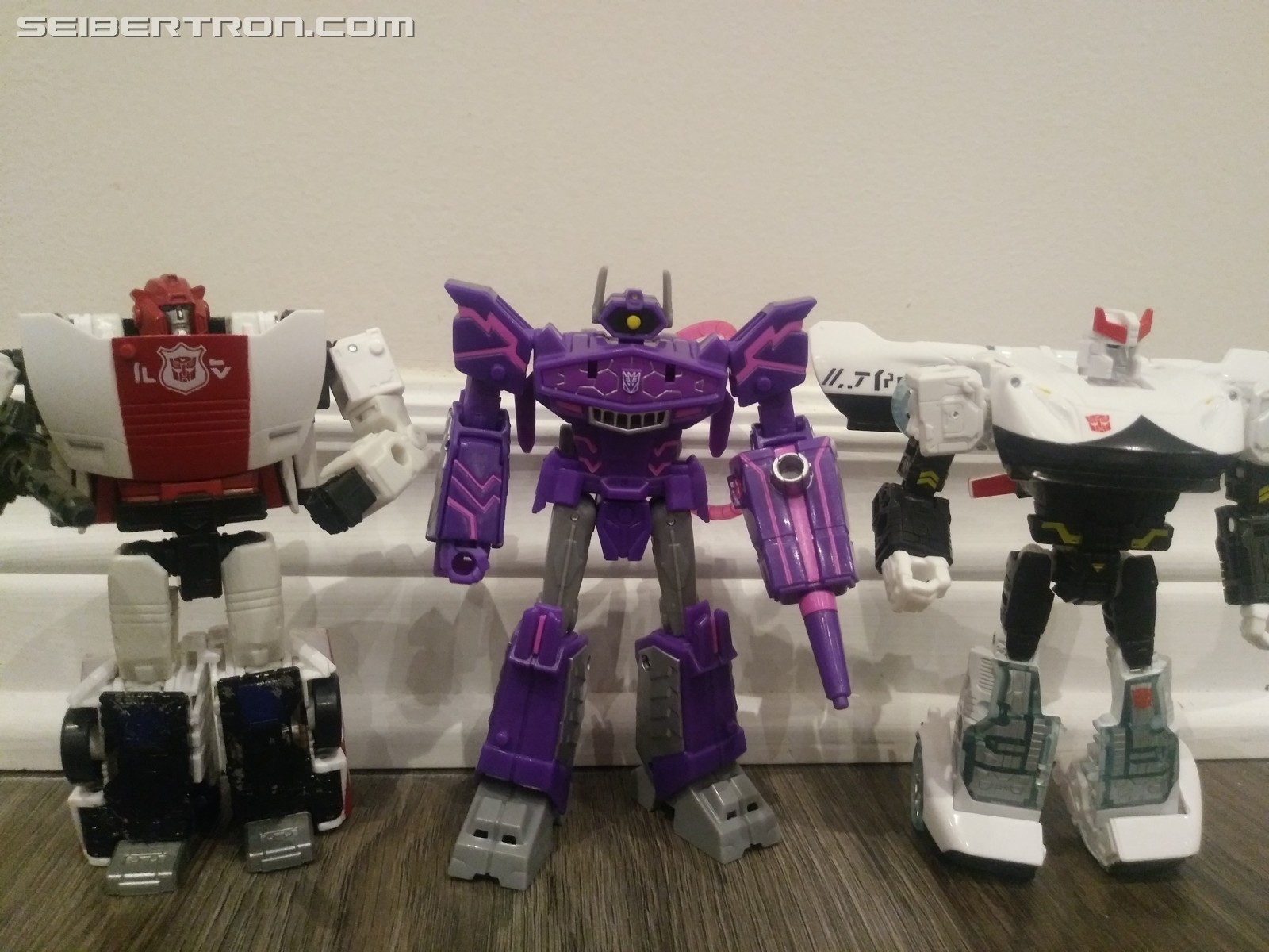 Transformers News: Pictorial Review for Deluxe Shockwave from Transformers Cyberverse Transformers News: Pictorial Review for Deluxe Shockwave from Transformers Cyberverse