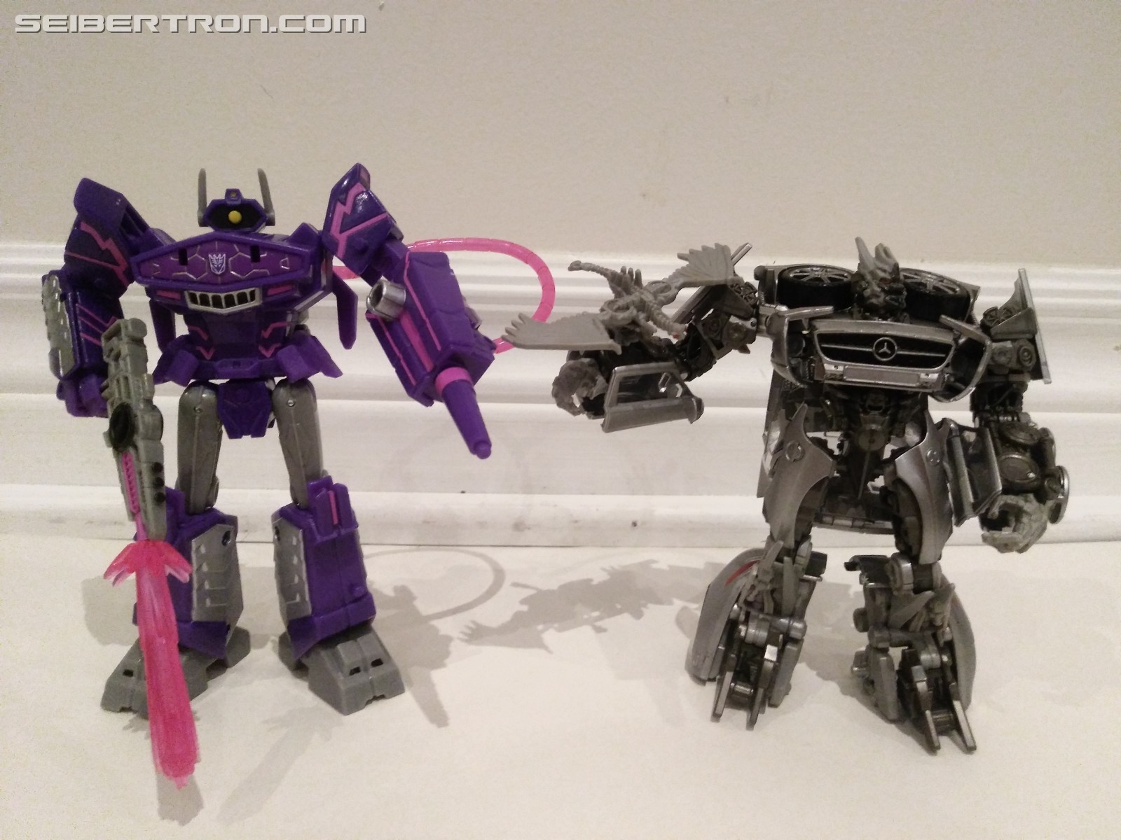 Transformers News: Pictorial Review for Deluxe Shockwave from Transformers Cyberverse Transformers News: Pictorial Review for Deluxe Shockwave from Transformers Cyberverse