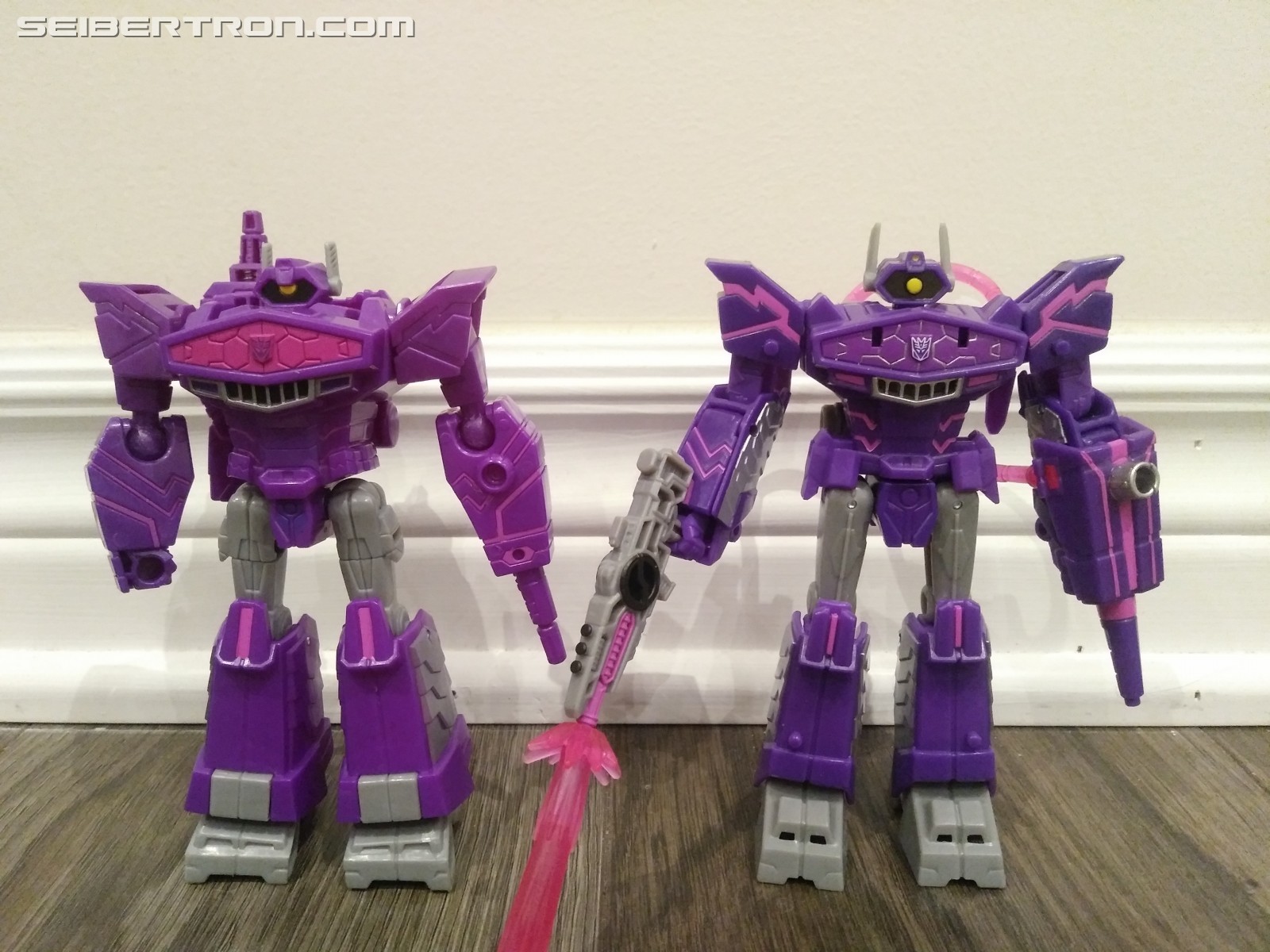 Transformers News: Pictorial Review for Deluxe Shockwave from Transformers Cyberverse Transformers News: Pictorial Review for Deluxe Shockwave from Transformers Cyberverse