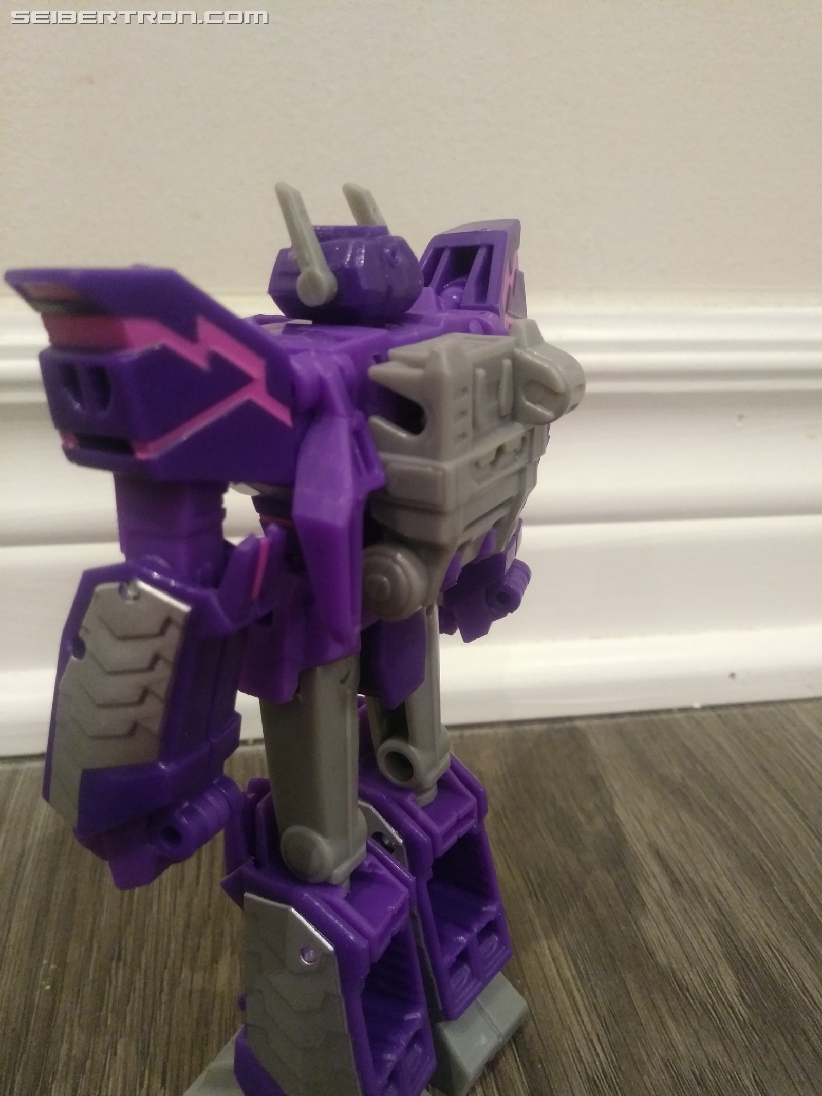 Transformers News: Pictorial Review for Deluxe Shockwave from Transformers Cyberverse Transformers News: Pictorial Review for Deluxe Shockwave from Transformers Cyberverse