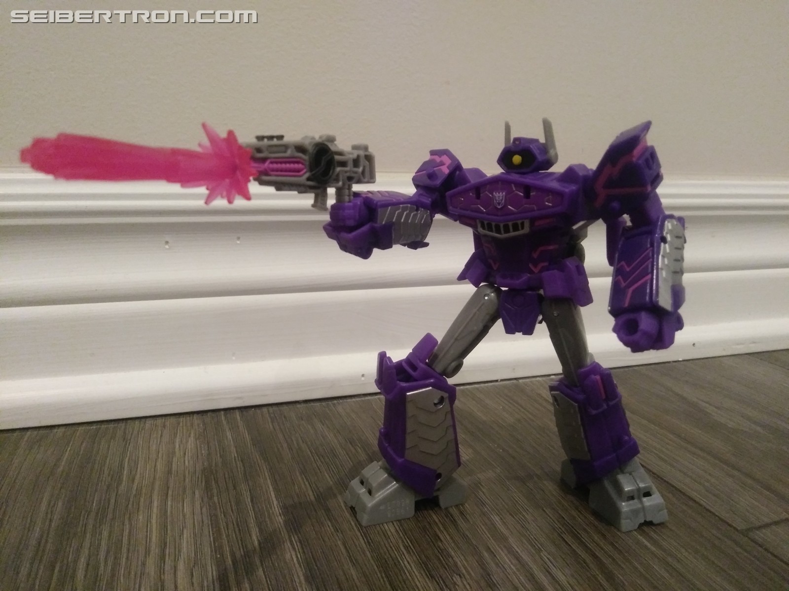 Transformers News: Pictorial Review for Deluxe Shockwave from Transformers Cyberverse Transformers News: Pictorial Review for Deluxe Shockwave from Transformers Cyberverse