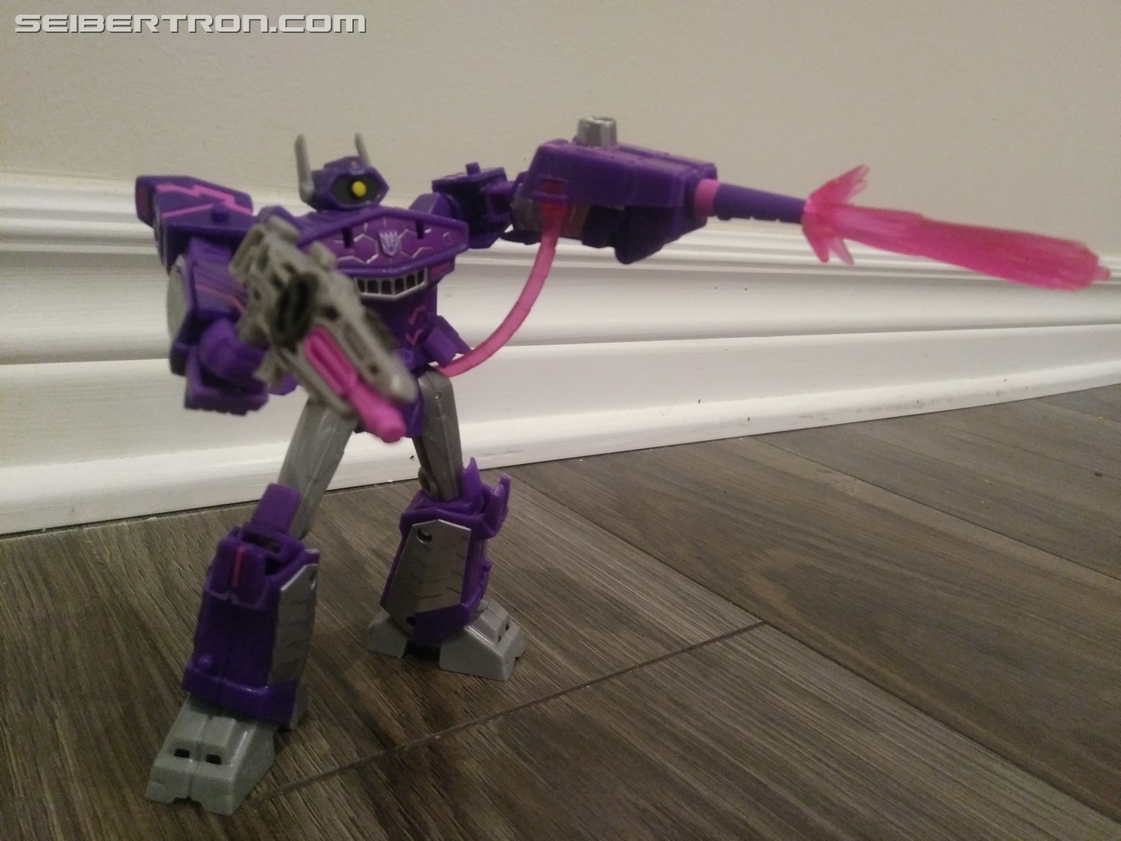 Transformers News: Pictorial Review for Deluxe Shockwave from Transformers Cyberverse Transformers News: Pictorial Review for Deluxe Shockwave from Transformers Cyberverse
