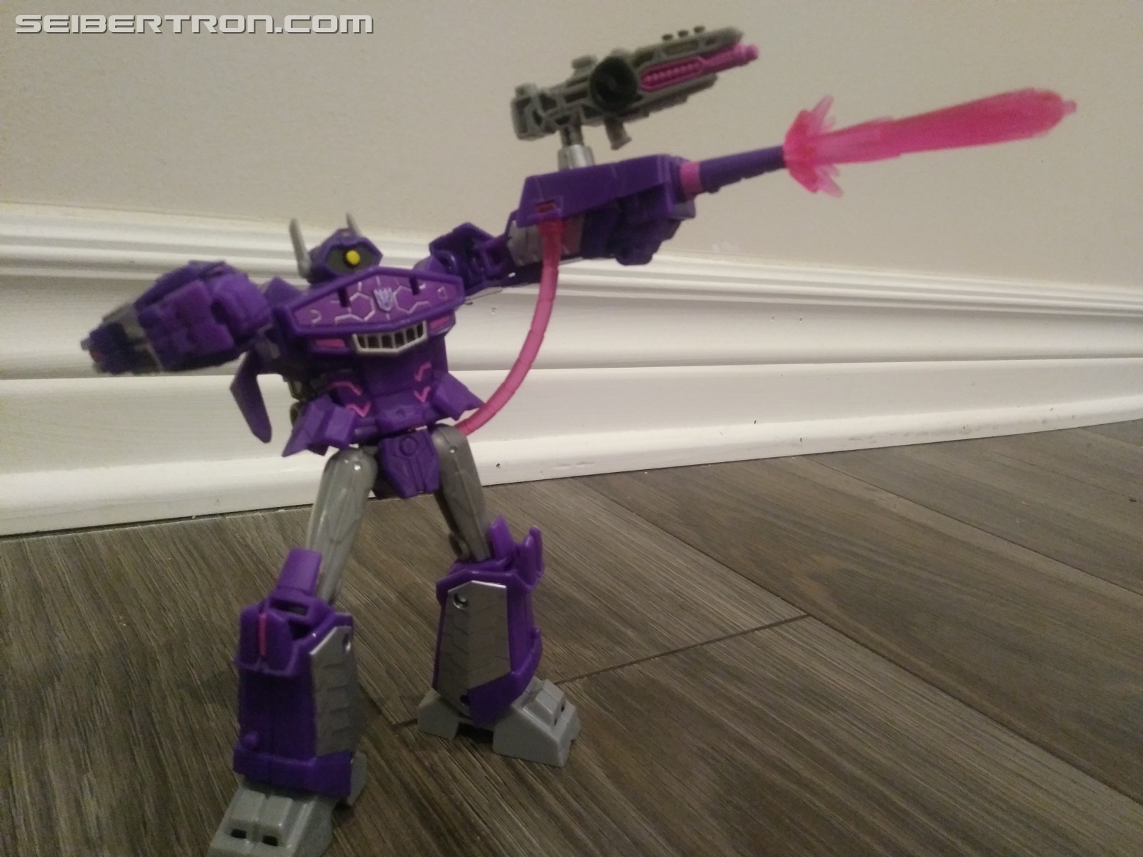 Transformers News: Pictorial Review for Deluxe Shockwave from Transformers Cyberverse Transformers News: Pictorial Review for Deluxe Shockwave from Transformers Cyberverse