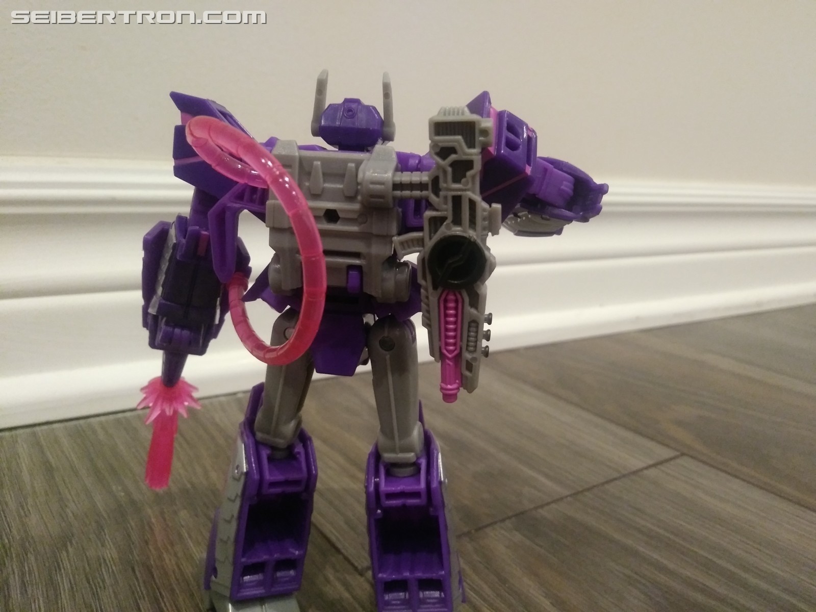 Transformers News: Pictorial Review for Deluxe Shockwave from Transformers Cyberverse Transformers News: Pictorial Review for Deluxe Shockwave from Transformers Cyberverse