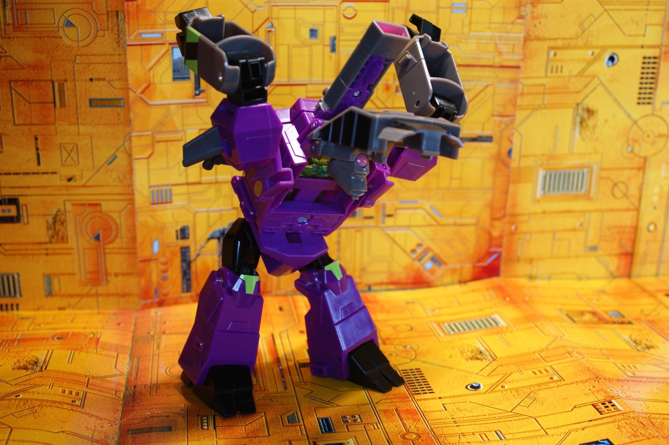 Transformers News: In Hand Images and Sightng of Cyberverse Ultra Class Clobber Transformers News: In Hand Images and Sightng of Cyberverse Ultra Class Clobber