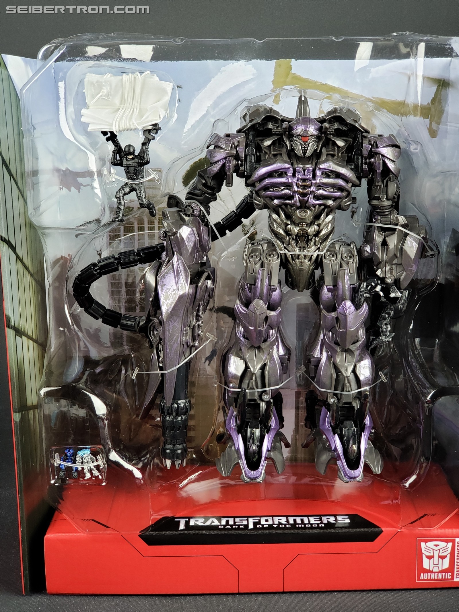 Transformers News: Studio Series Brains and Wheelie are Much Smaller than as Shown on Box Transformers News: Studio Series Brains and Wheelie are Much Smaller than as Shown on Box