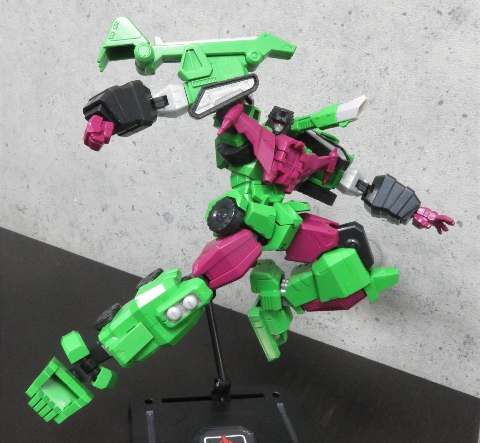 Transformers News: In Hand Images - Flame Toys Devastator Transformers News: In Hand Images - Flame Toys Devastator