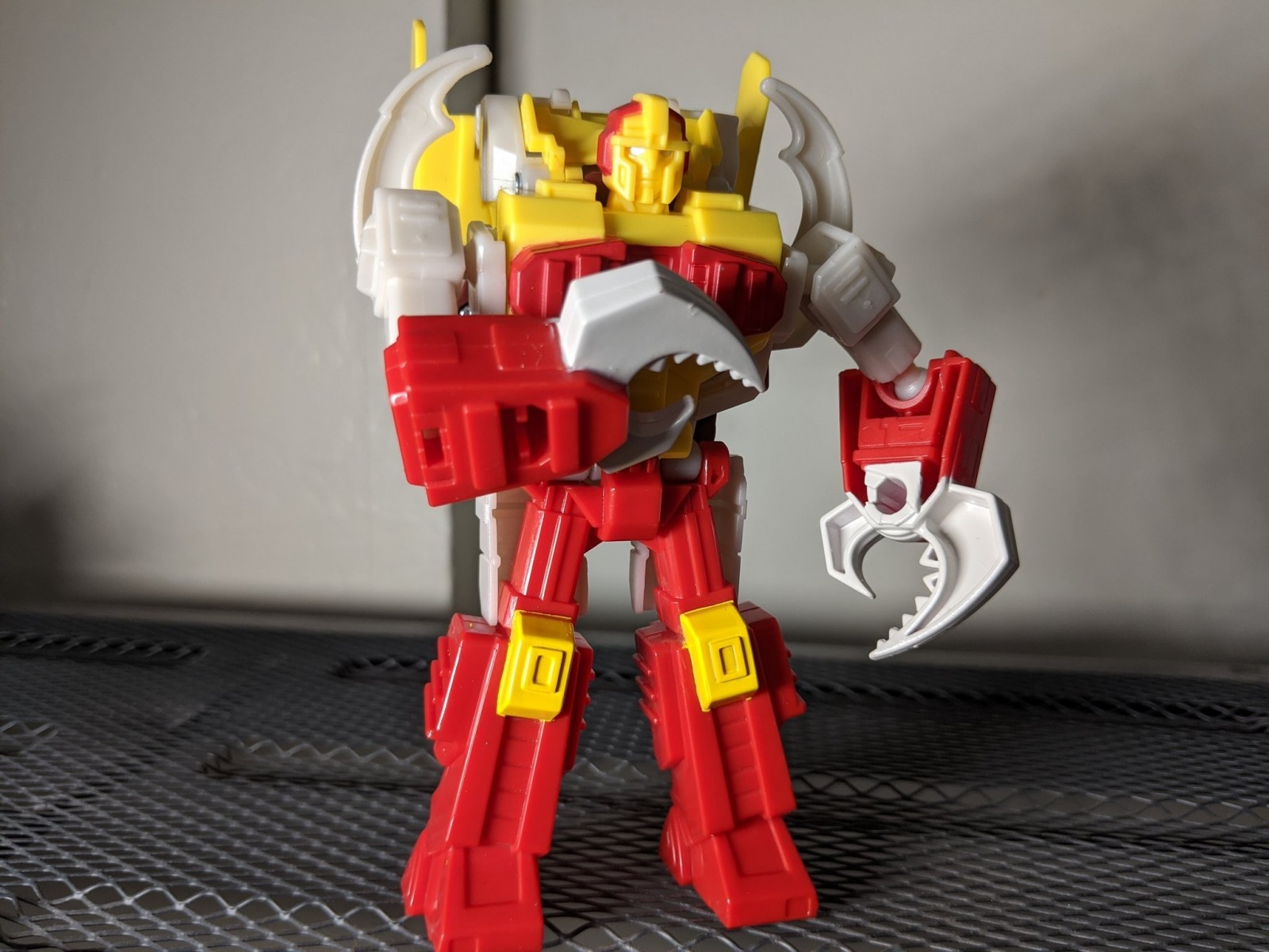 Transformers News: ]Transformers Cyberverse One Step Repugnus Spotted with In Hand Images