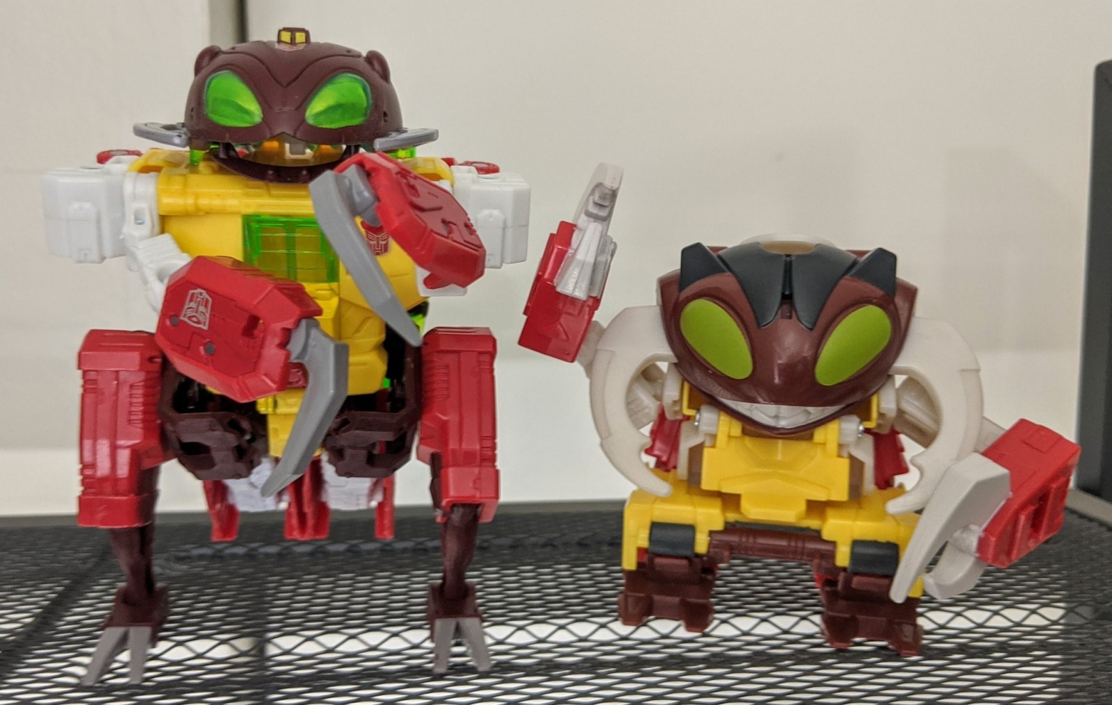 Transformers News: ]Transformers Cyberverse One Step Repugnus Spotted with In Hand Images