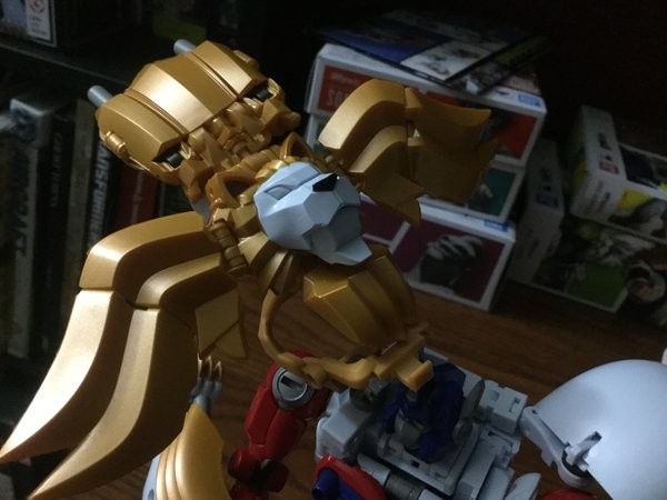 Transformers News: Written Review and Tips for Handling Transformers MP 48 Lio Convoy