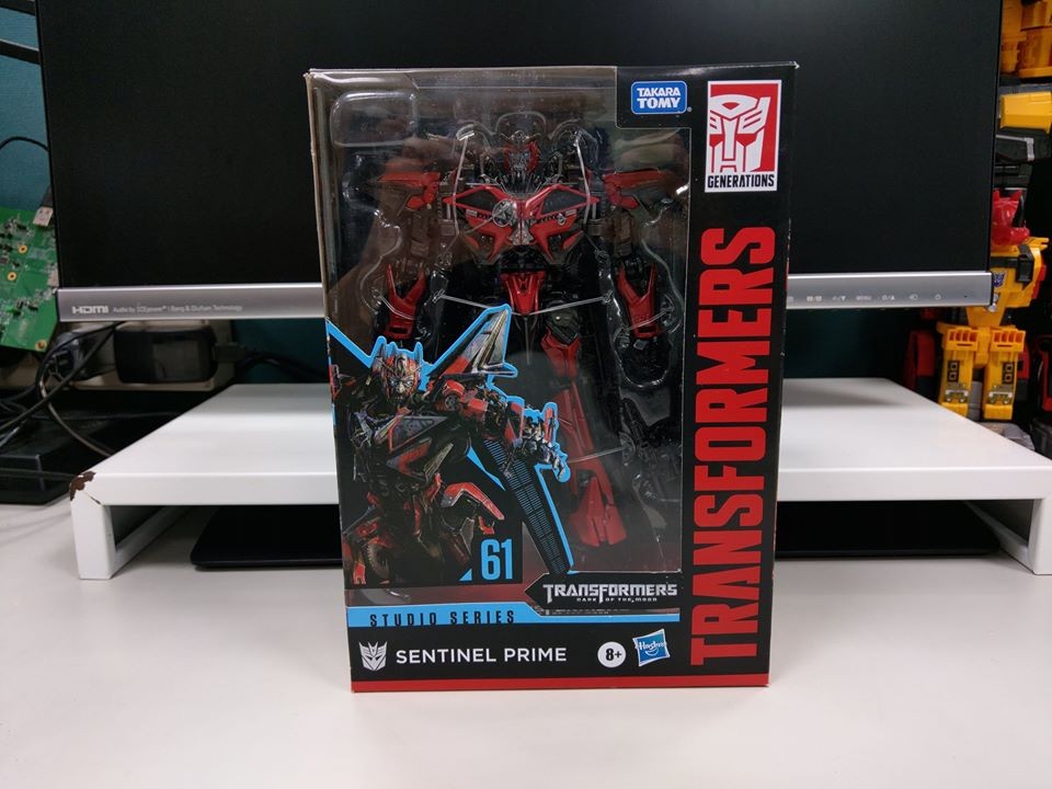 Transformers News: In Hand Images for Transformers Studio Series Sentinel Prime Transformers News: In Hand Images for Transformers Studio Series Sentinel Prime