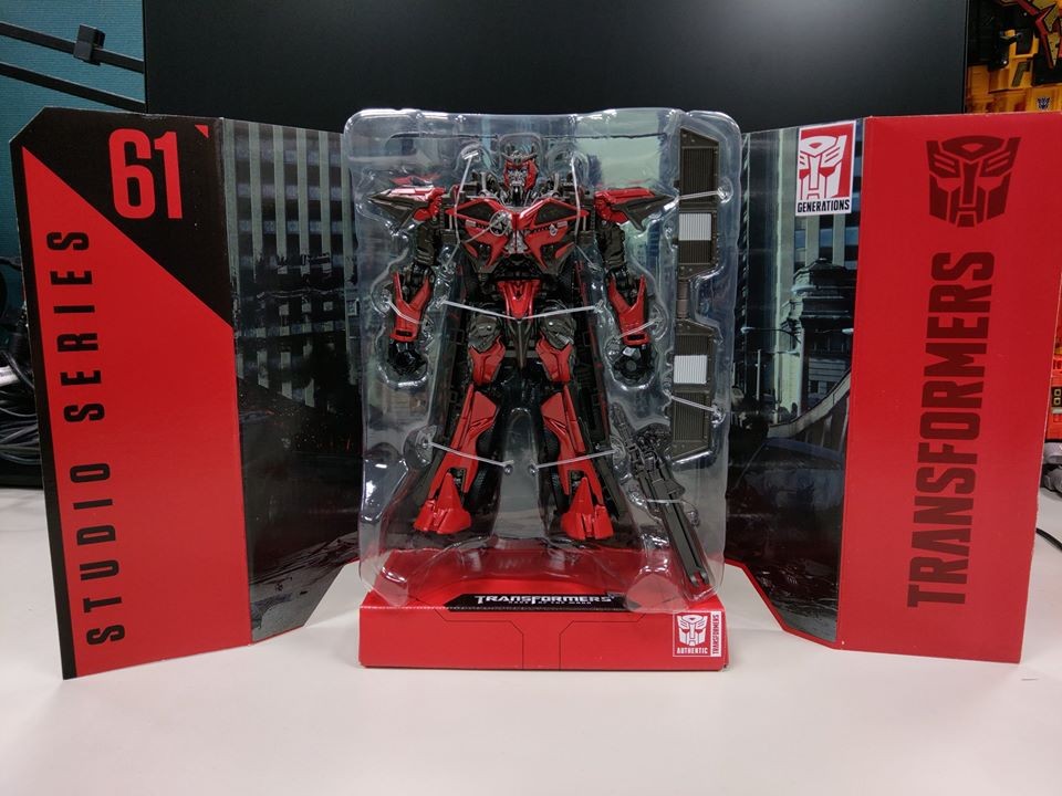Transformers News: In Hand Images for Transformers Studio Series Sentinel Prime Transformers News: In Hand Images for Transformers Studio Series Sentinel Prime
