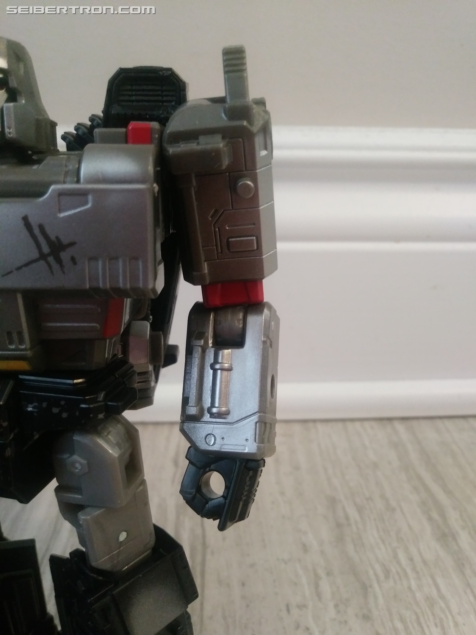 Transformers News: Pictorial Review for Exclusive Transformers Netflix Series Toys Megatron with Lionizer & Pinpointer Transformers News: Pictorial Review for Exclusive Transformers Netflix Series Toys Megatron with Lionizer & Pinpointer