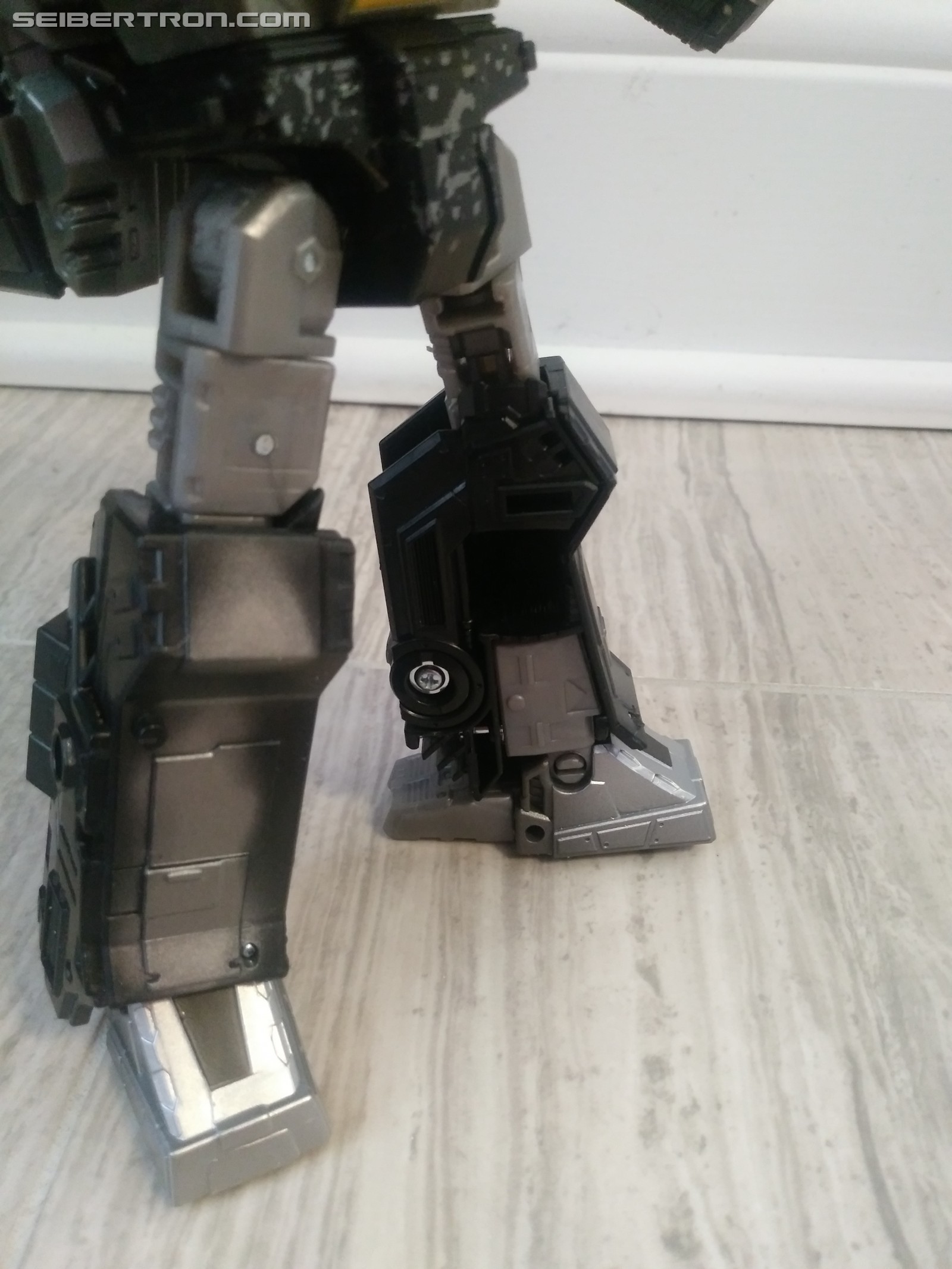 Transformers News: Pictorial Review for Exclusive Transformers Netflix Series Toys Megatron with Lionizer & Pinpointer Transformers News: Pictorial Review for Exclusive Transformers Netflix Series Toys Megatron with Lionizer & Pinpointer