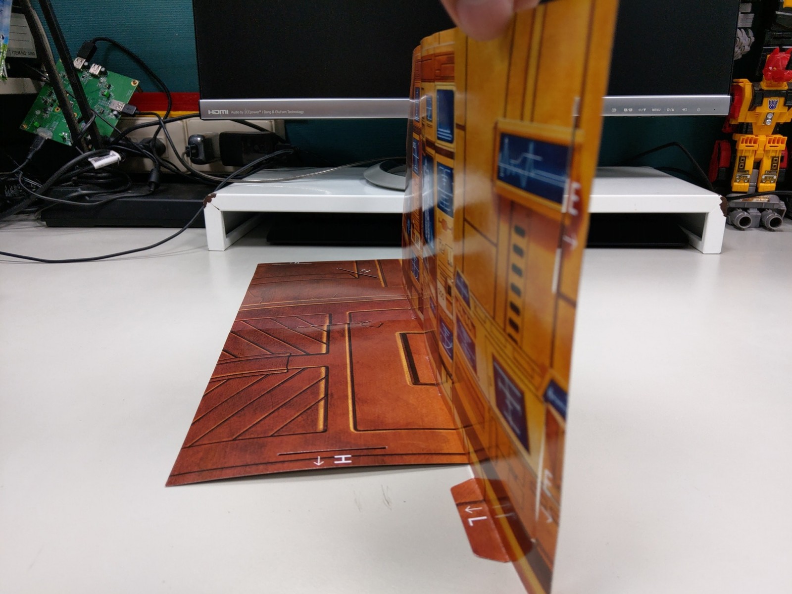 Transformers News: In hand Images of Netflix Deluxe Figures Shows Scrapface in Camera Mode