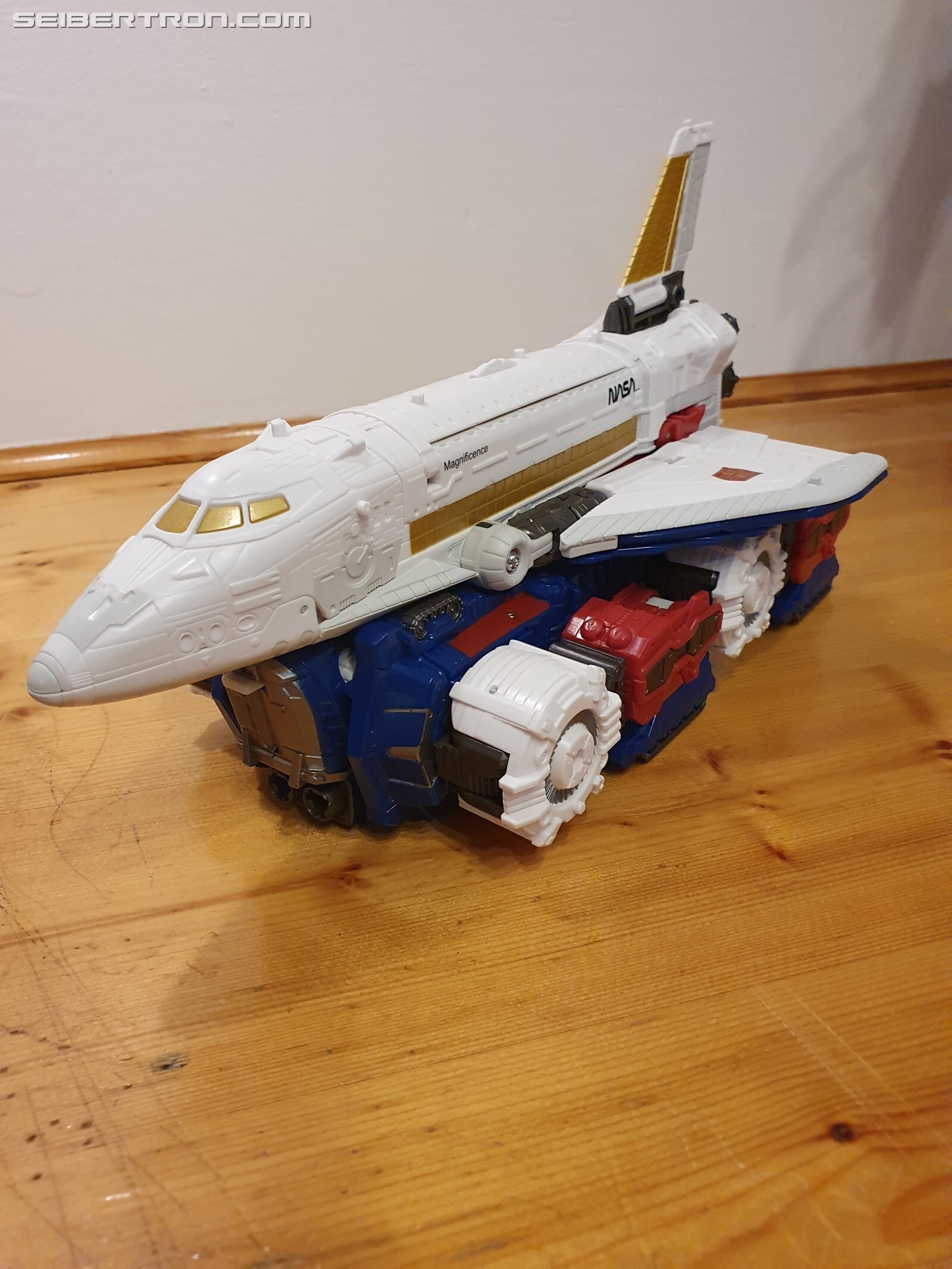 Transformers News: New In-Hand Photos Of Earthrise Commander Class Sky Lynx Transformers News: New In-Hand Photos Of Earthrise Commander Class Sky Lynx