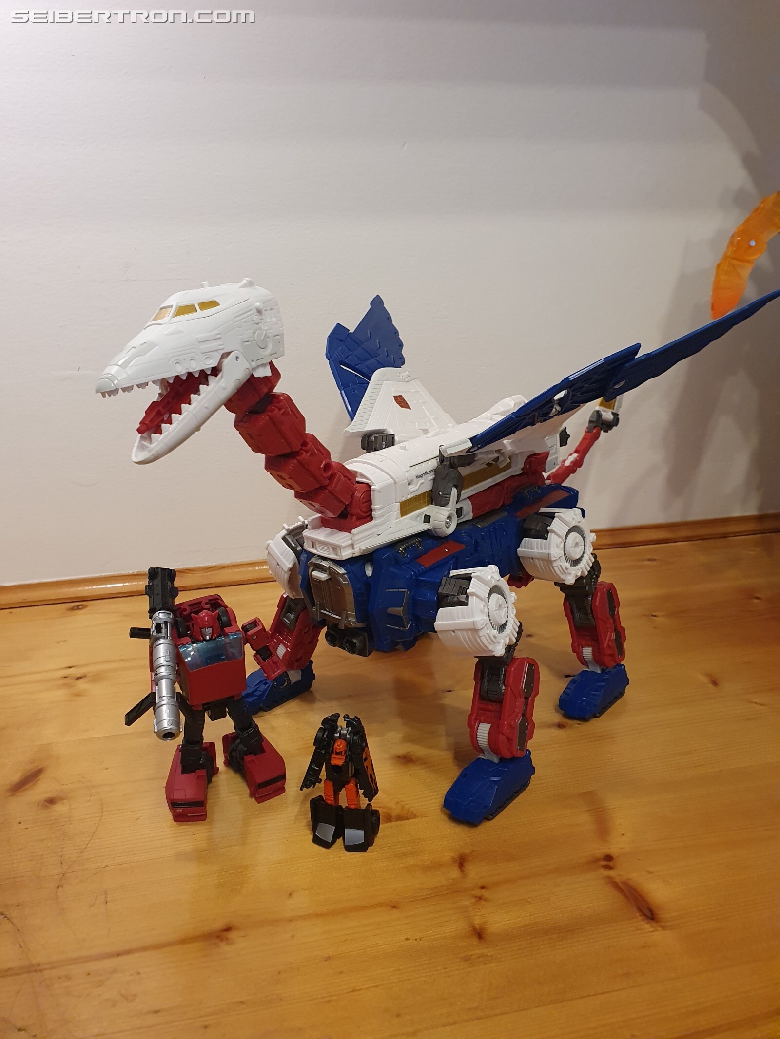 Transformers News: New In-Hand Photos Of Earthrise Commander Class Sky Lynx Transformers News: New In-Hand Photos Of Earthrise Commander Class Sky Lynx