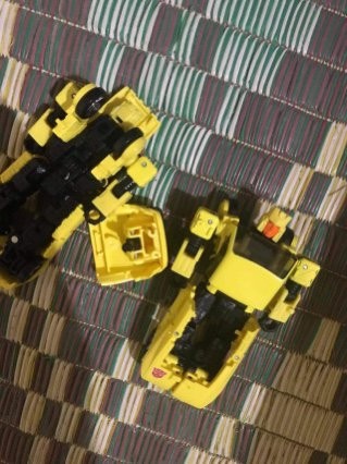 Transformers News: First Look at Possible Transformers Generations Selects Hubcap