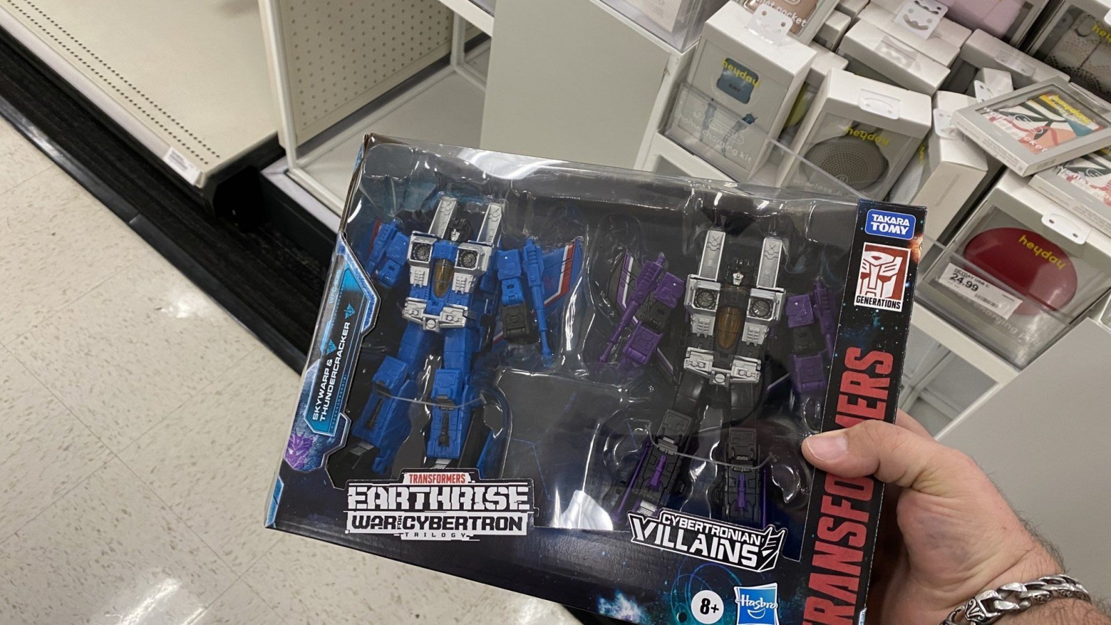 Transformers News: Transformers Exclusive WFC Earthrise Thundercracker and Skywarp Found at Target Transformers News: Transformers Exclusive WFC Earthrise Thundercracker and Skywarp Found at Target