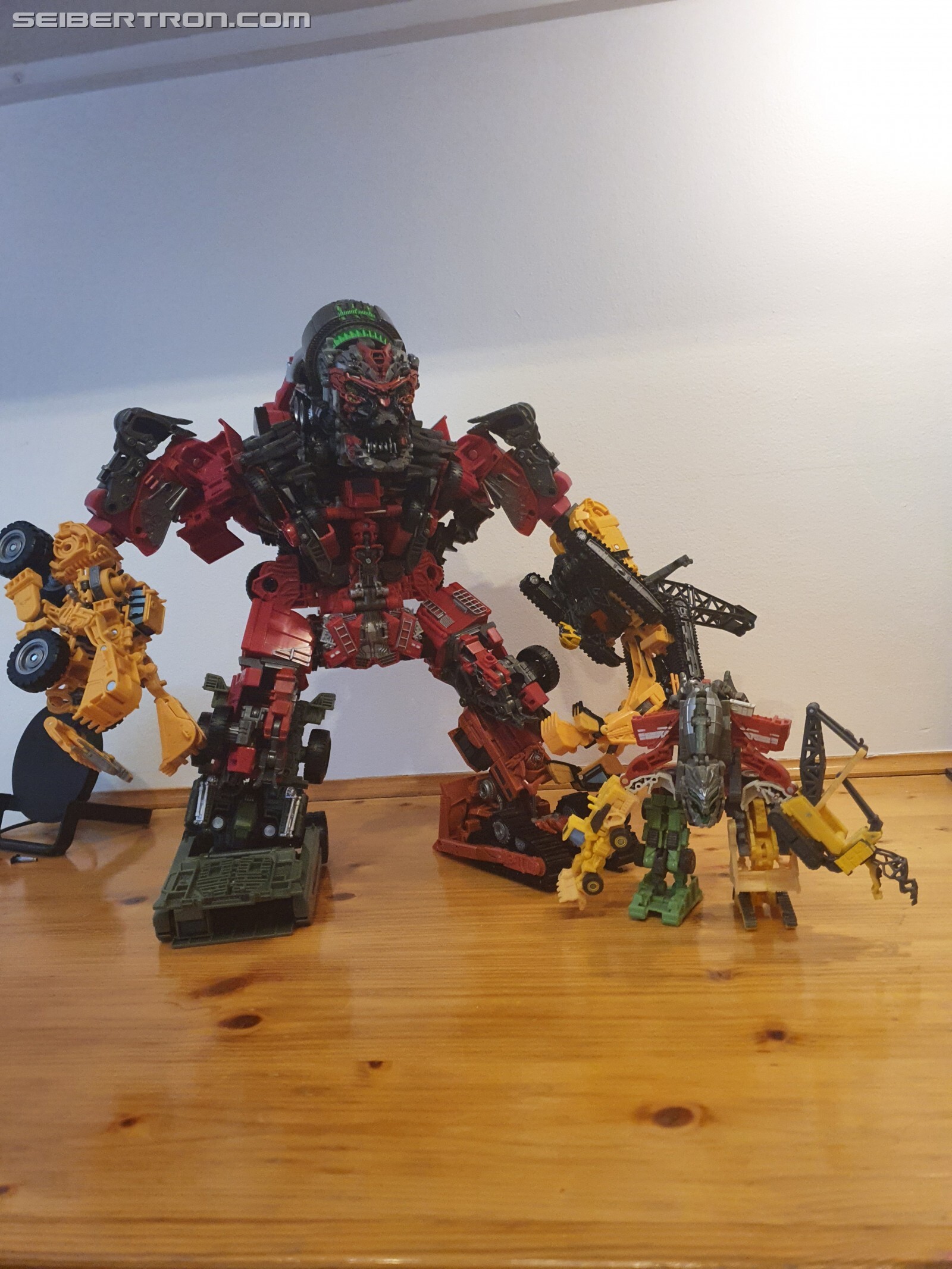 Transformers News: More Comparisons Of Studio Series Devastator Transformers News: More Comparisons Of Studio Series Devastator
