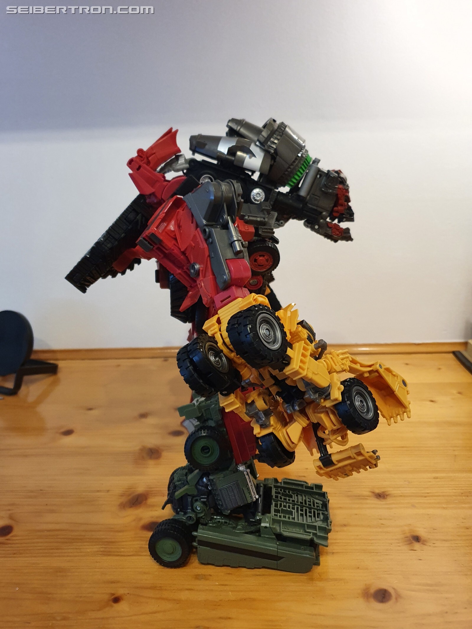Transformers News: More Comparisons Of Studio Series Devastator Transformers News: More Comparisons Of Studio Series Devastator