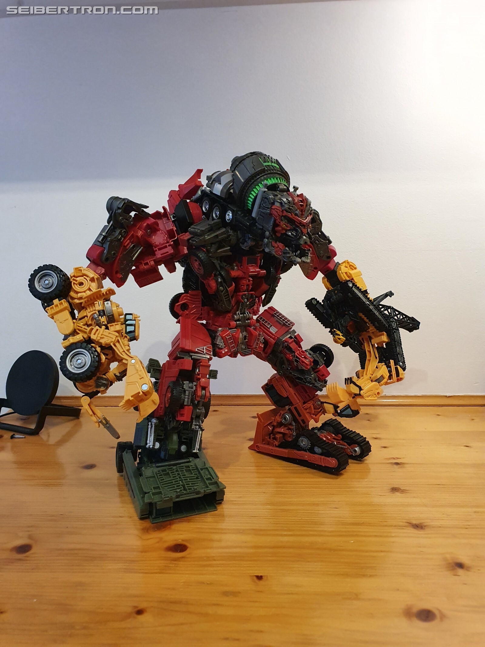 Transformers News: More Comparisons Of Studio Series Devastator Transformers News: More Comparisons Of Studio Series Devastator