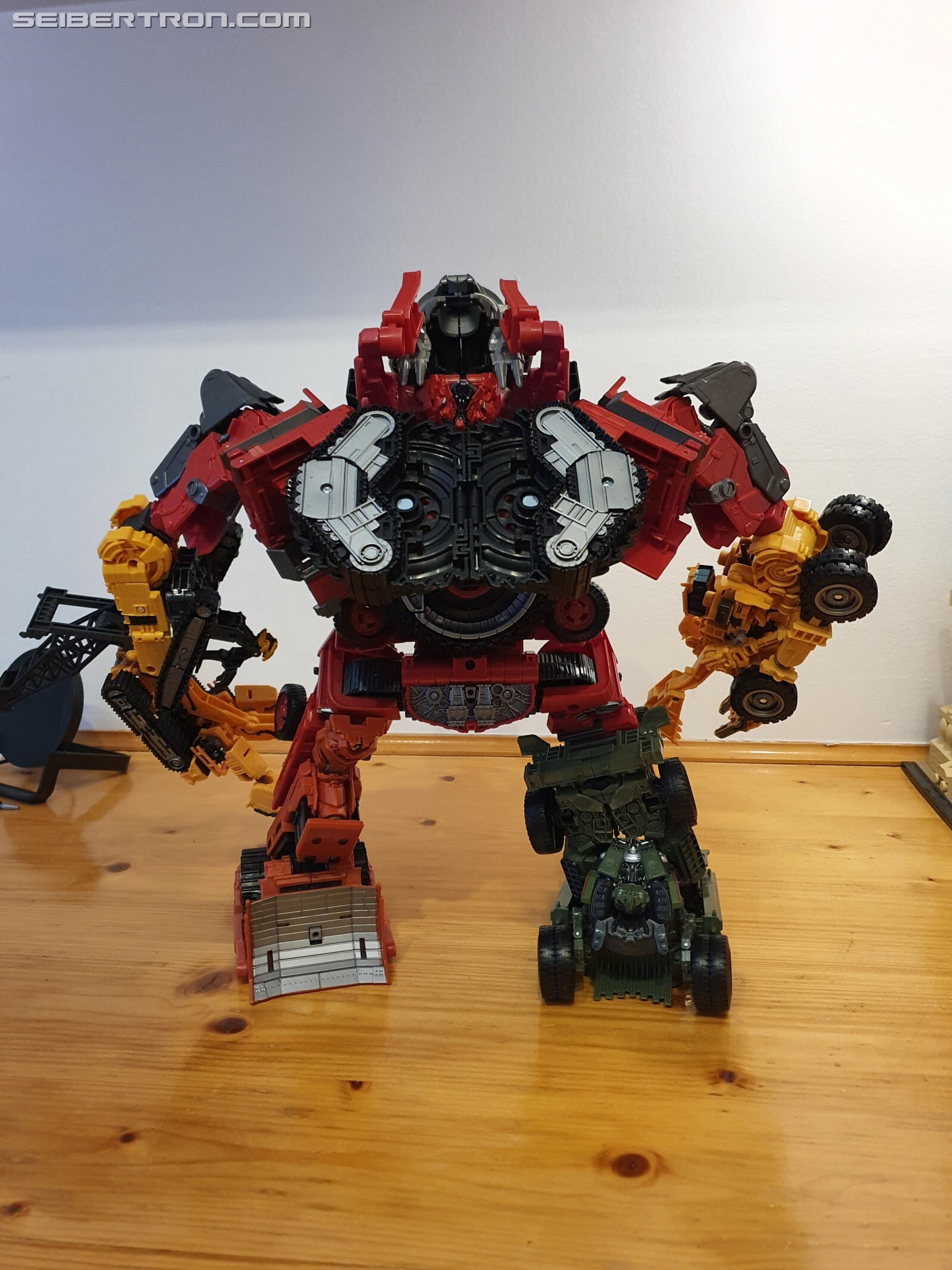 Transformers News: More Comparisons Of Studio Series Devastator Transformers News: More Comparisons Of Studio Series Devastator