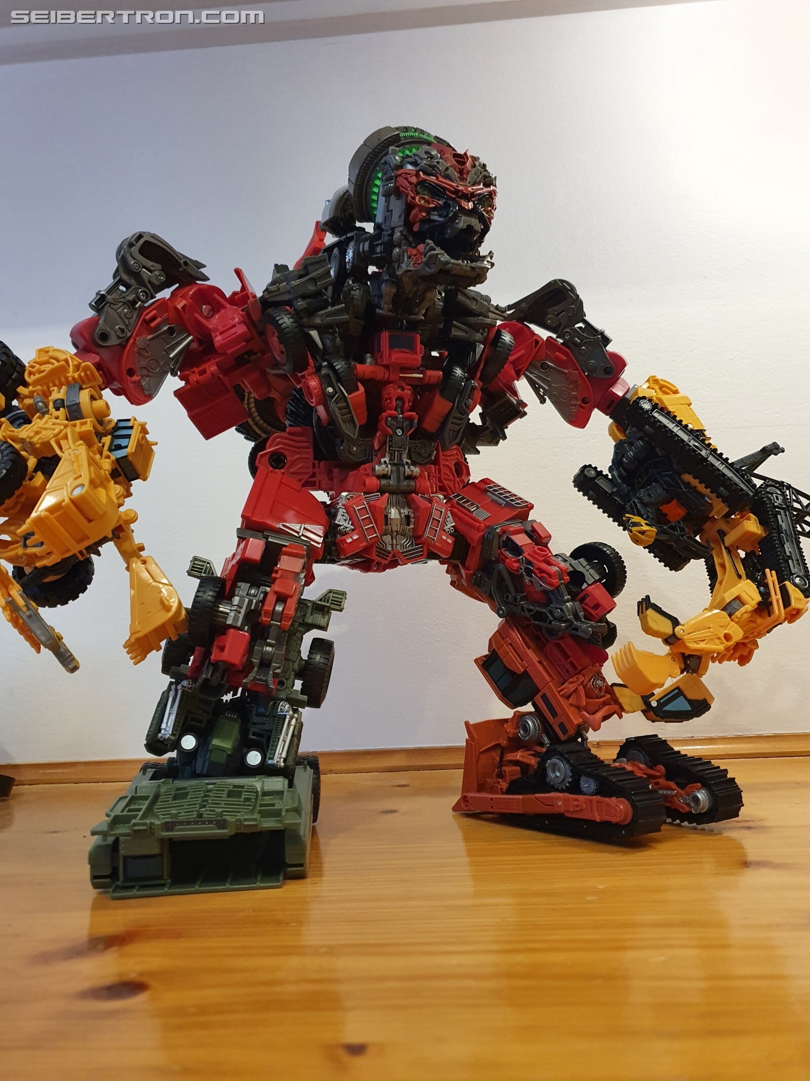 Transformers News: More Comparisons Of Studio Series Devastator Transformers News: More Comparisons Of Studio Series Devastator