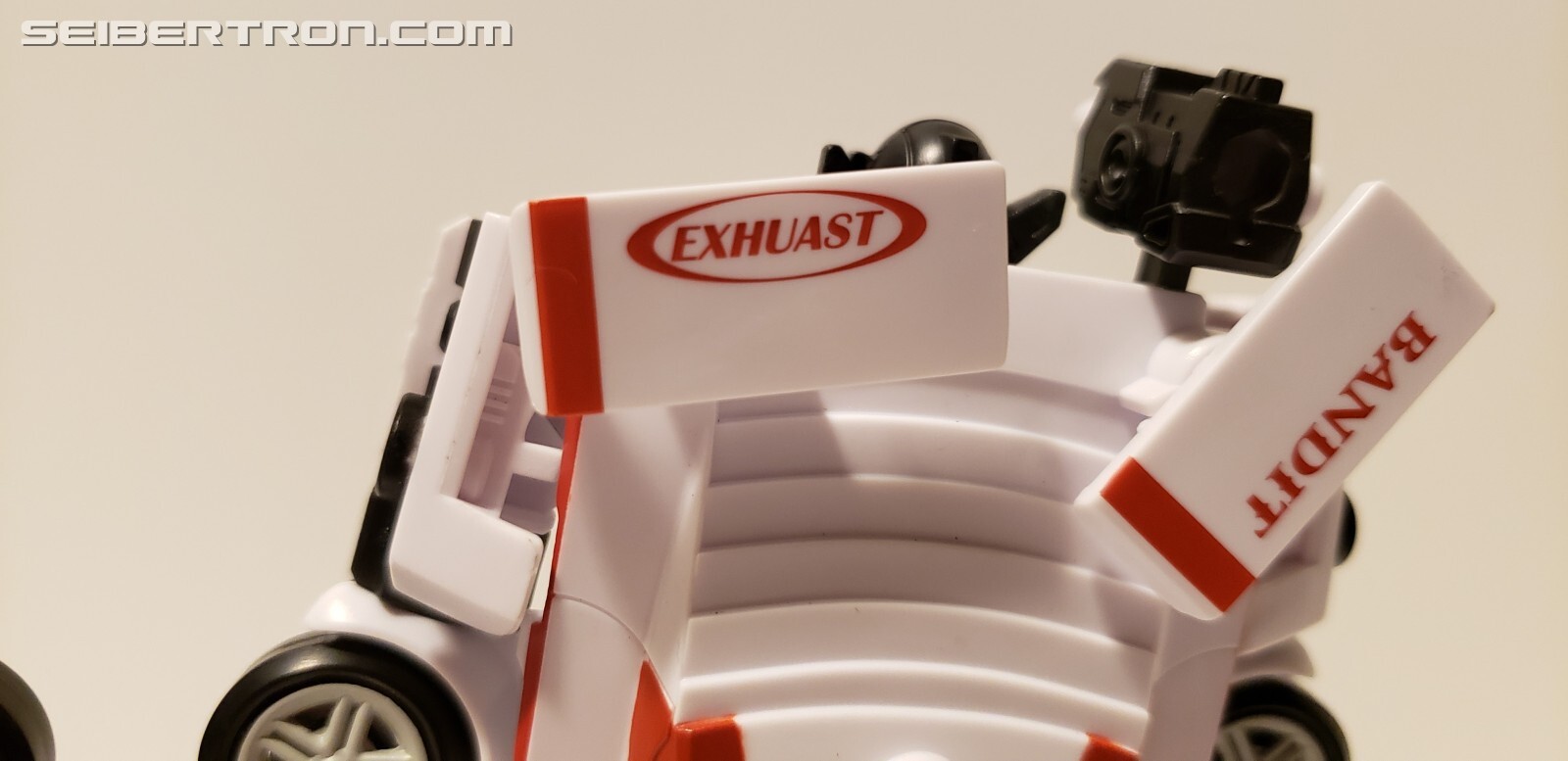 Transformers News: Transformers Generations Selects Exhaust Video Review and In-Hand Pictures Transformers News: Transformers Generations Selects Exhaust Video Review and In-Hand Pictures