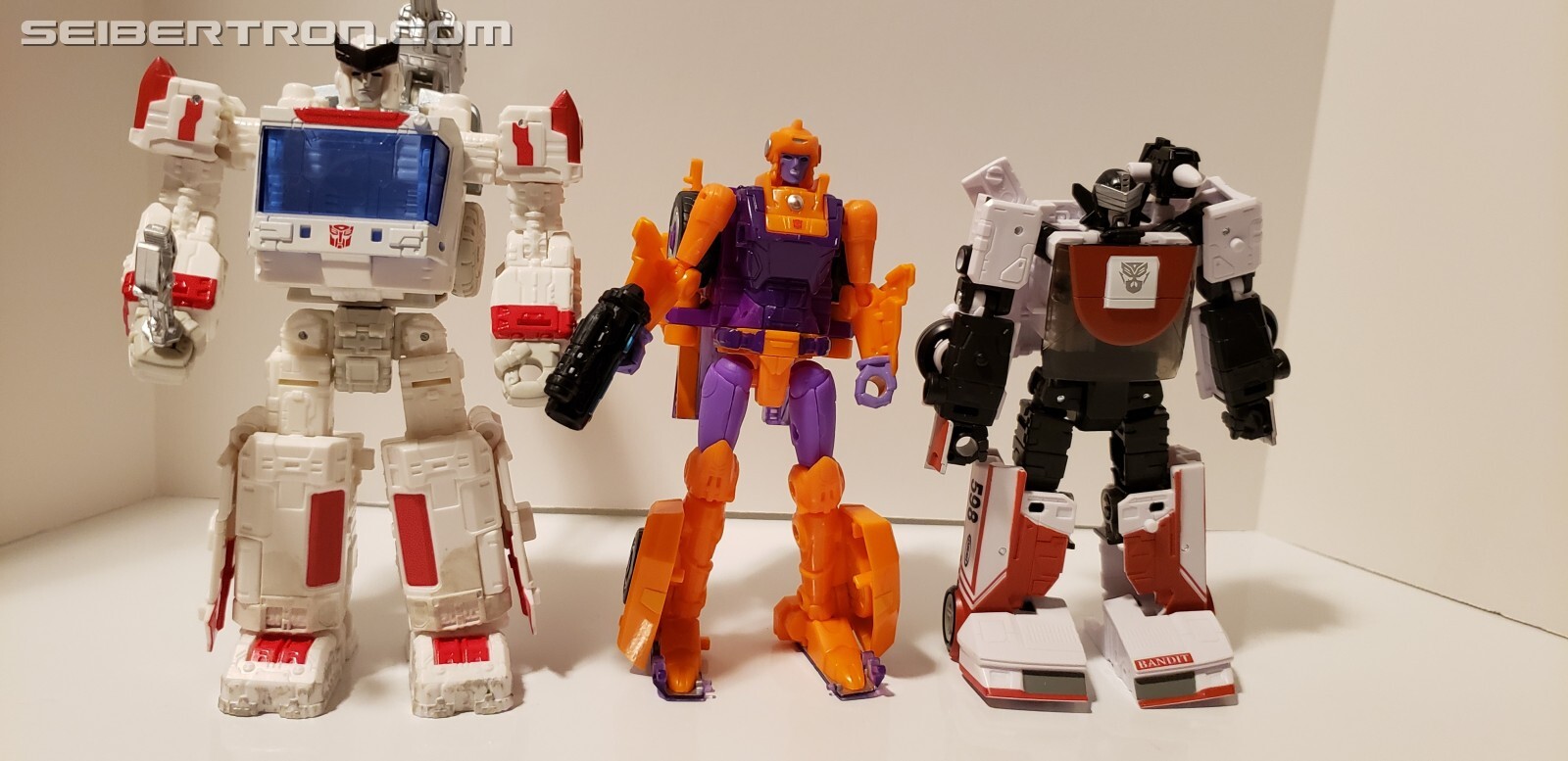 Transformers News: Transformers Generations Selects Exhaust Video Review and In-Hand Pictures Transformers News: Transformers Generations Selects Exhaust Video Review and In-Hand Pictures