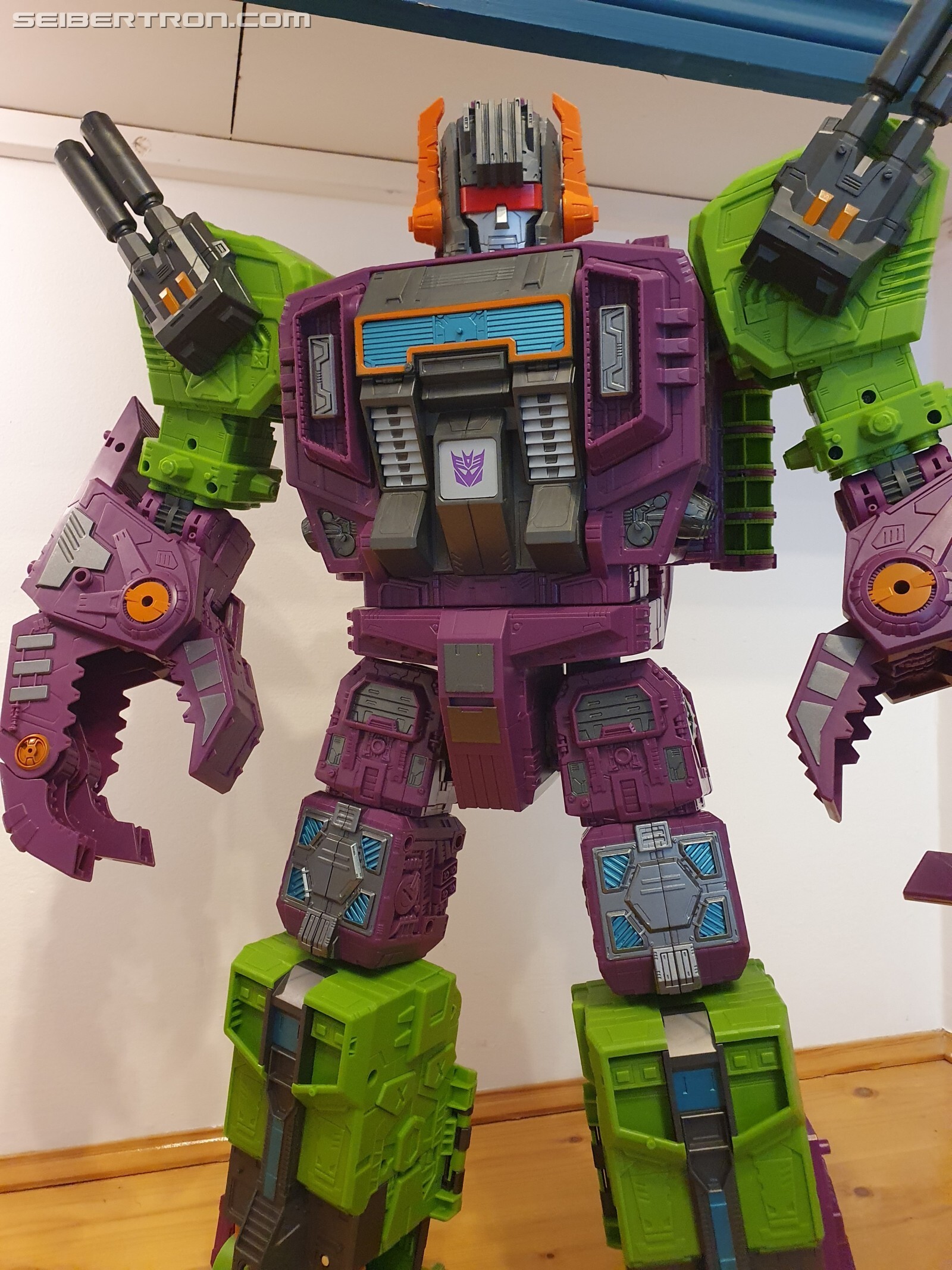 Transformers News: In-hand Gallery and Thoughts Of Transformers Earthrise Titan Class Scorponok Transformers News: In-hand Gallery and Thoughts Of Transformers Earthrise Titan Class Scorponok