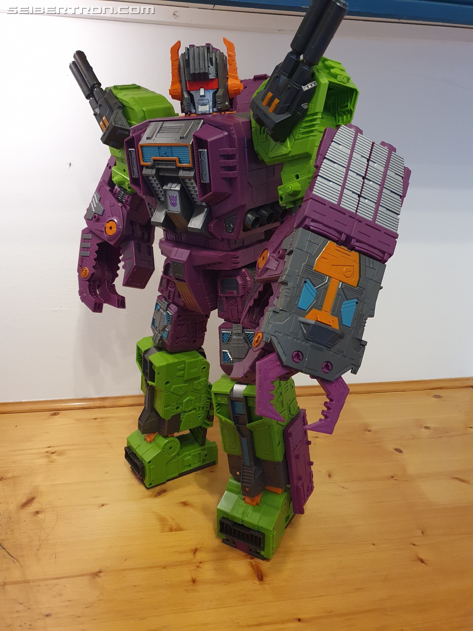 Transformers News: In-hand Gallery and Thoughts Of Transformers Earthrise Titan Class Scorponok Transformers News: In-hand Gallery and Thoughts Of Transformers Earthrise Titan Class Scorponok