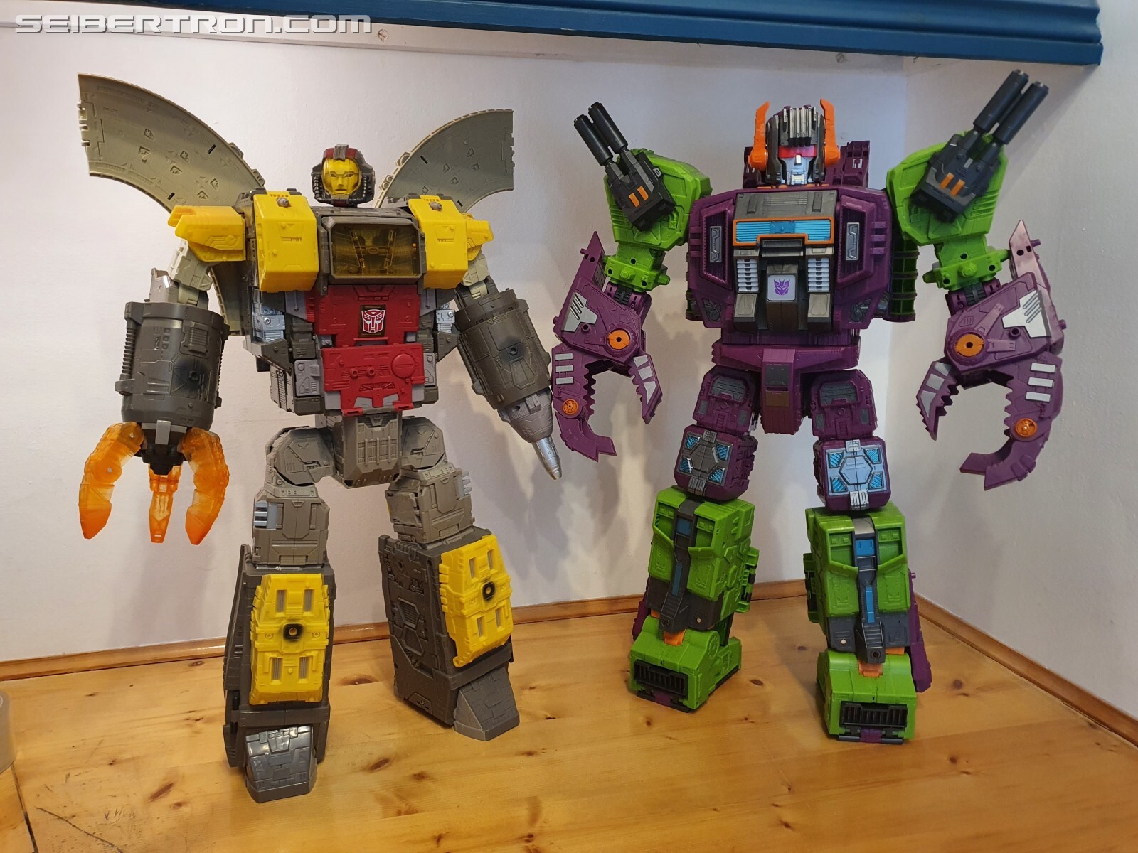 Transformers News: In-hand Gallery and Thoughts Of Transformers Earthrise Titan Class Scorponok Transformers News: In-hand Gallery and Thoughts Of Transformers Earthrise Titan Class Scorponok
