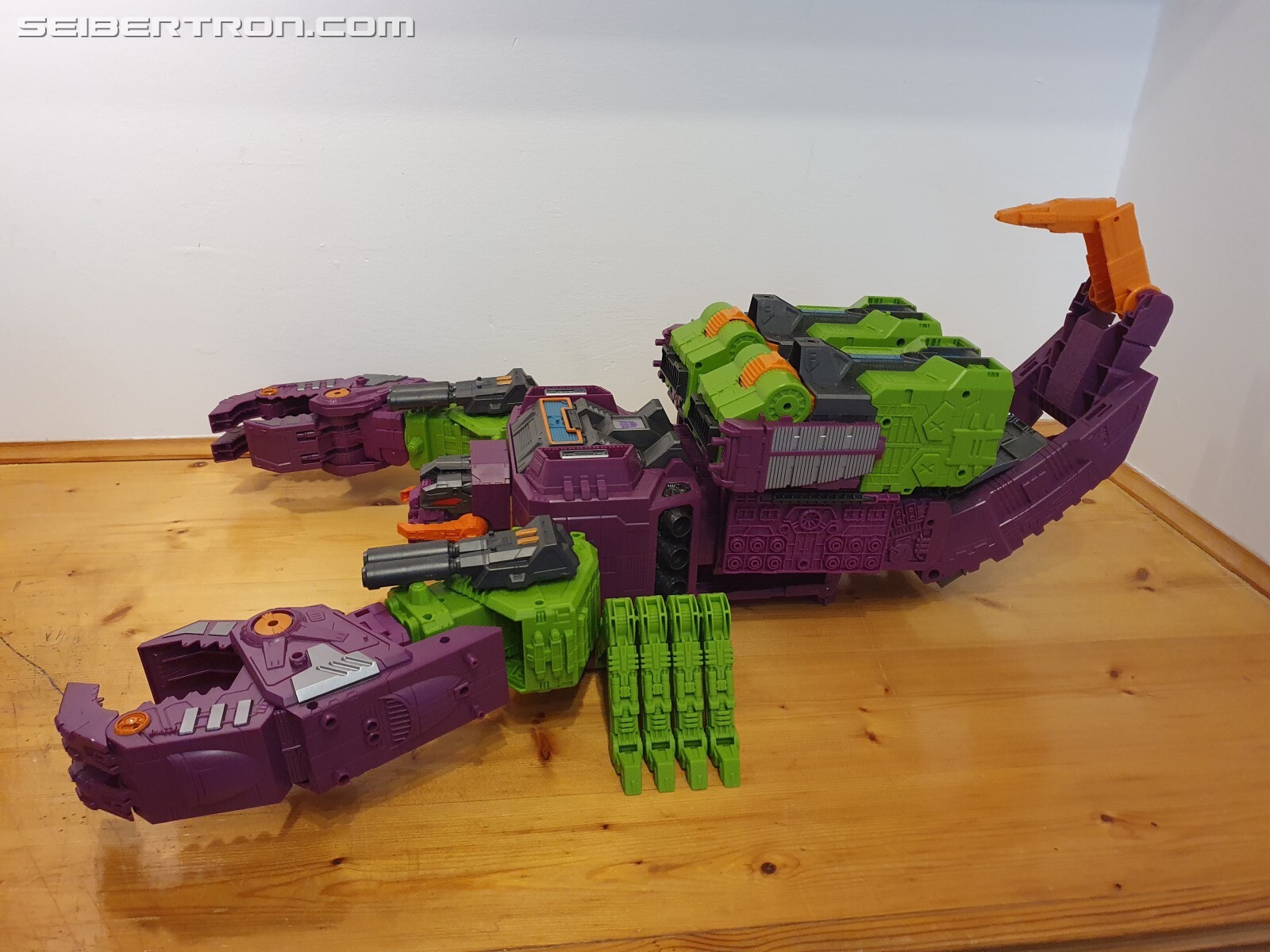 Transformers News: In-hand Gallery and Thoughts Of Transformers Earthrise Titan Class Scorponok Transformers News: In-hand Gallery and Thoughts Of Transformers Earthrise Titan Class Scorponok
