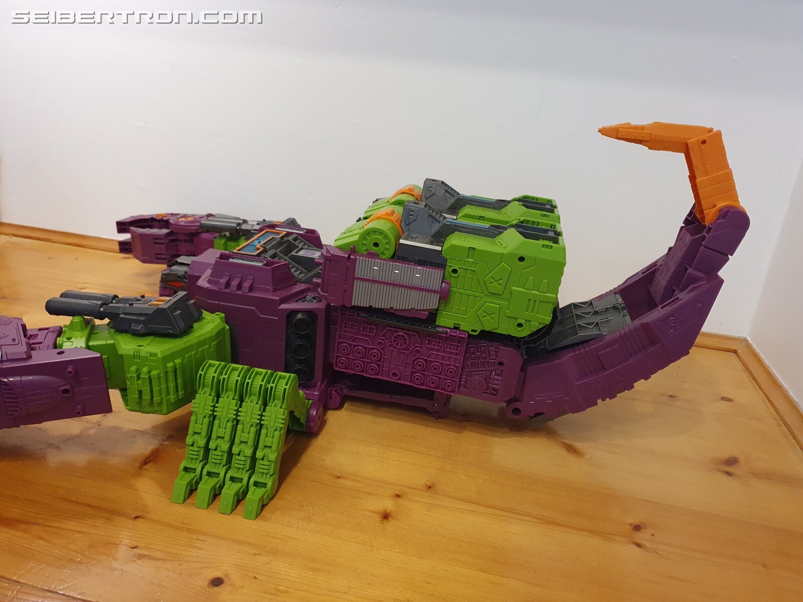 Transformers News: In-hand Gallery and Thoughts Of Transformers Earthrise Titan Class Scorponok Transformers News: In-hand Gallery and Thoughts Of Transformers Earthrise Titan Class Scorponok