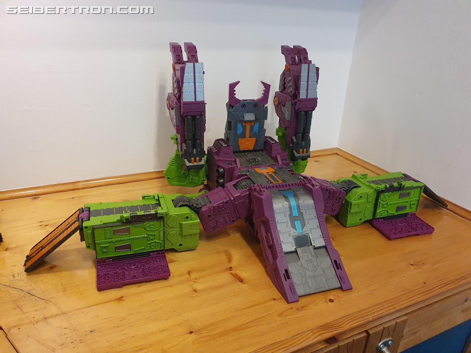 Transformers News: In-hand Gallery and Thoughts Of Transformers Earthrise Titan Class Scorponok Transformers News: In-hand Gallery and Thoughts Of Transformers Earthrise Titan Class Scorponok