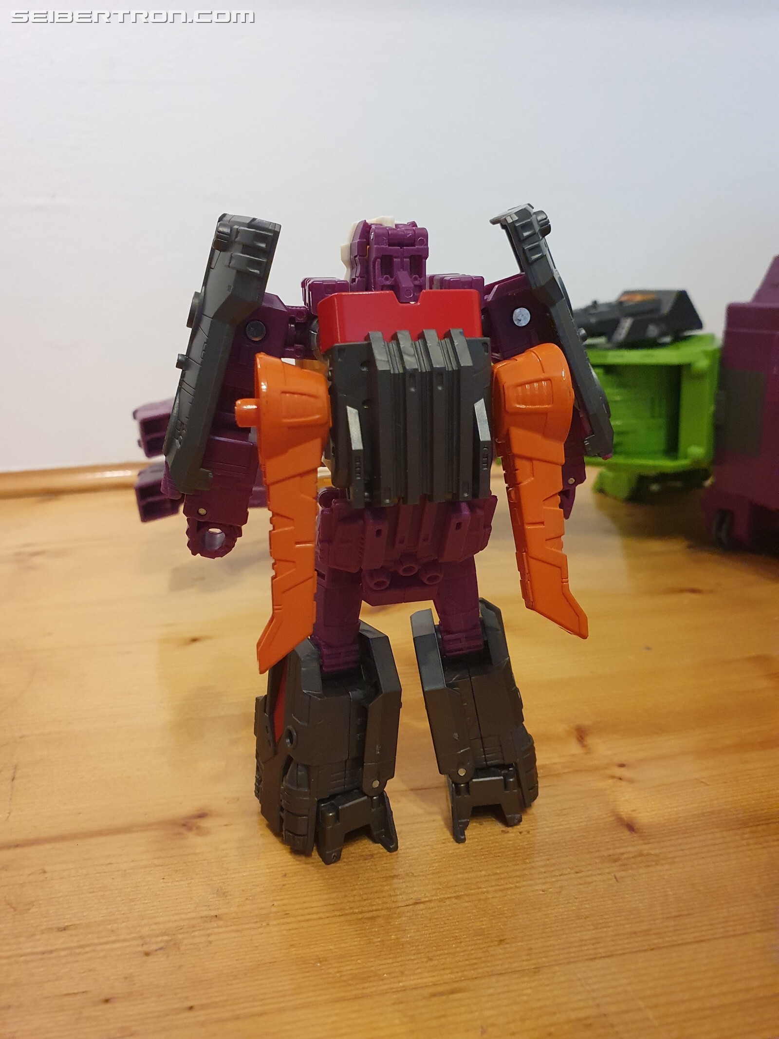 Transformers News: In-hand Gallery and Thoughts Of Transformers Earthrise Titan Class Scorponok Transformers News: In-hand Gallery and Thoughts Of Transformers Earthrise Titan Class Scorponok