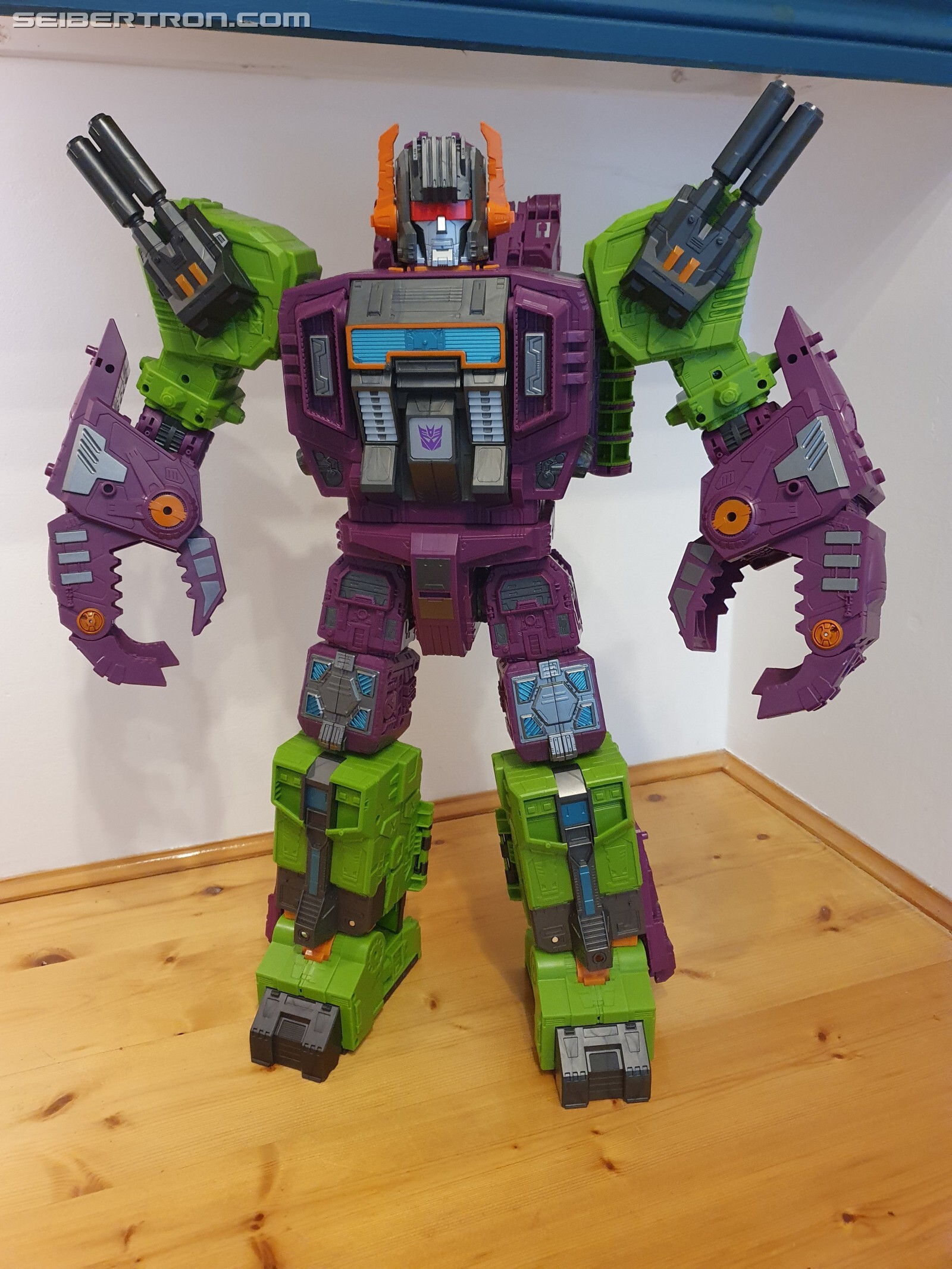 Transformers News: In-hand Gallery and Thoughts Of Transformers Earthrise Titan Class Scorponok Transformers News: In-hand Gallery and Thoughts Of Transformers Earthrise Titan Class Scorponok